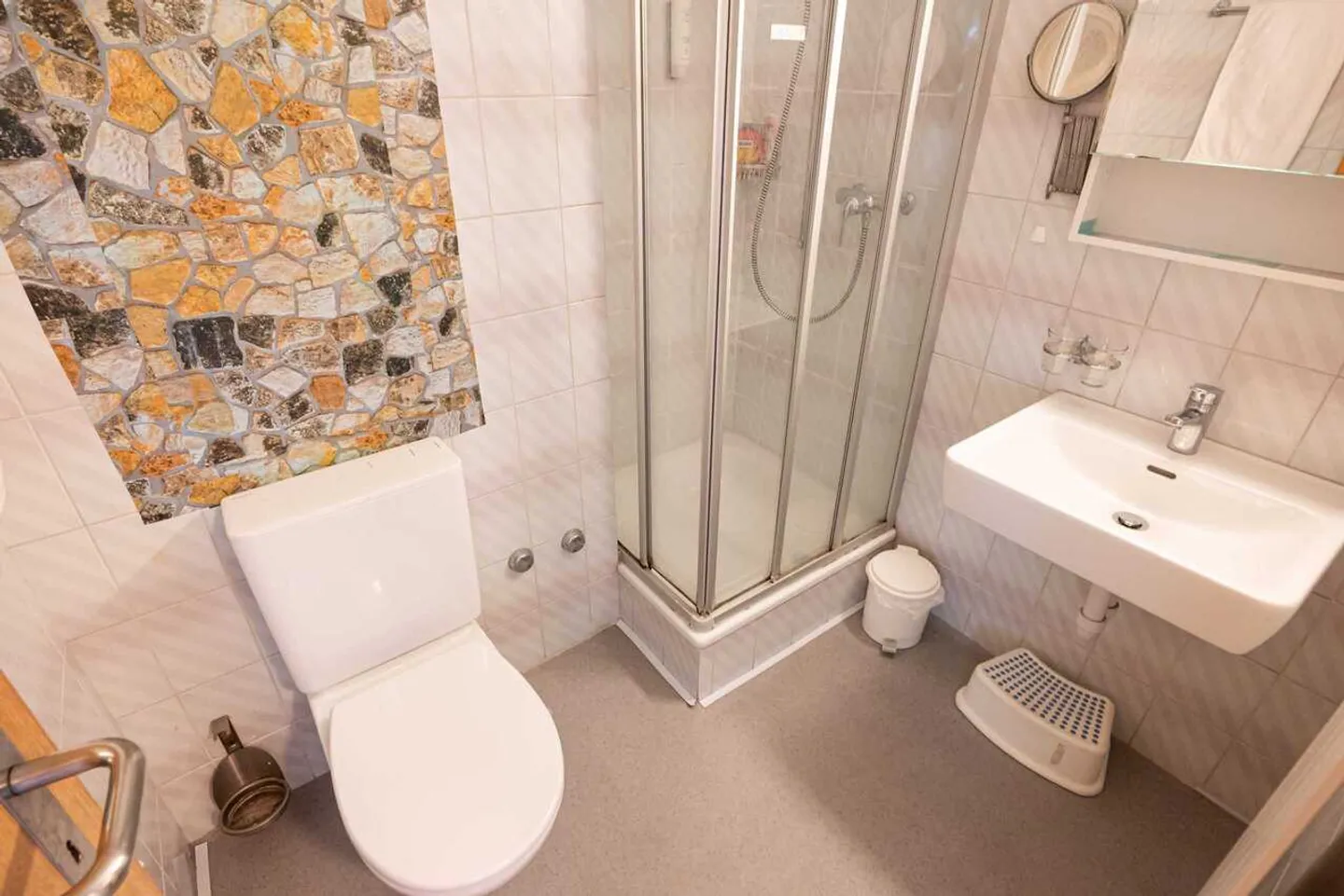 Accogliente monolocale con vista montagna ad Aeschi vicino a Spiez in vendita - Foto 7 di 13