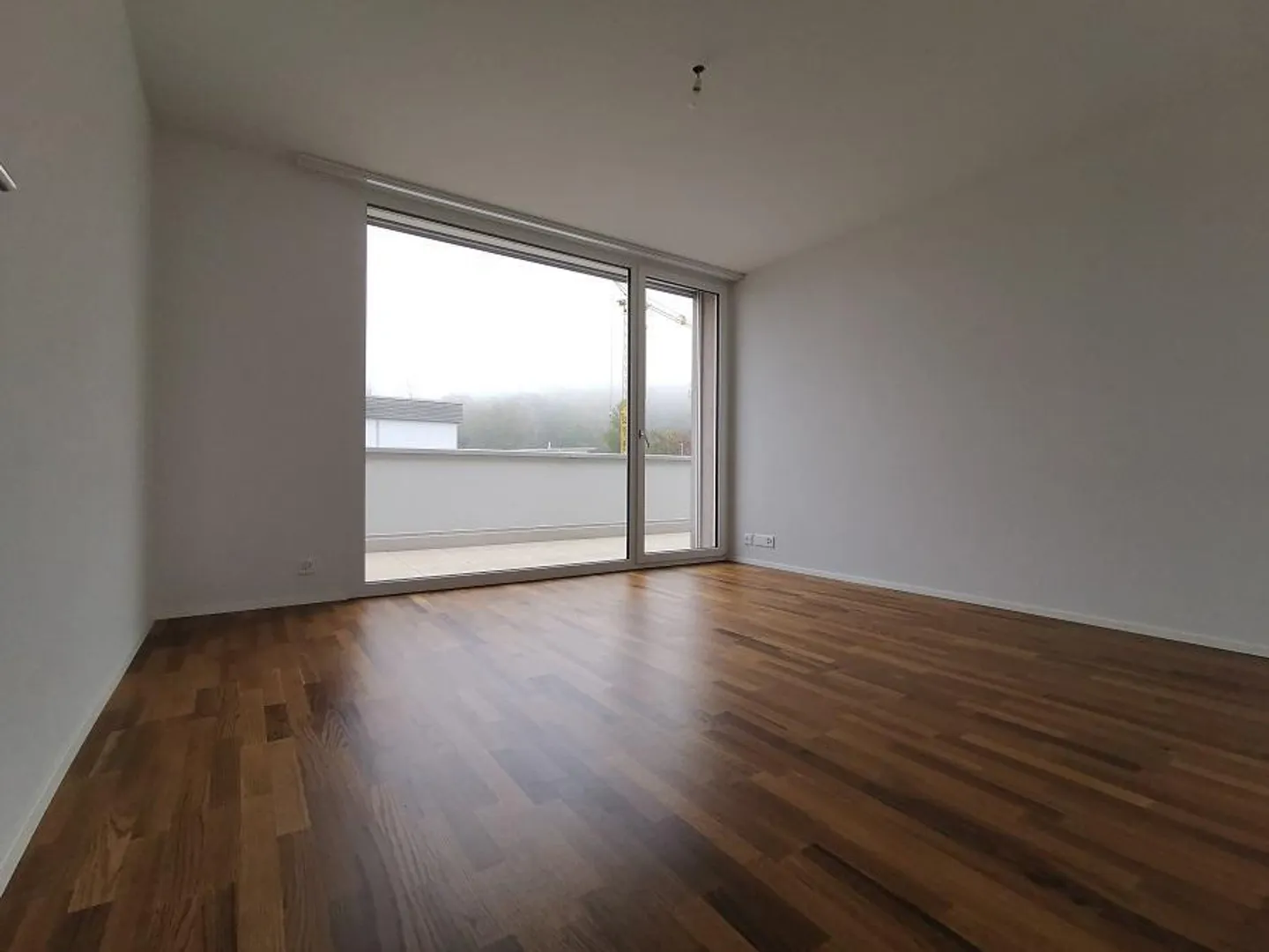 Moderne Attikawohnung mit grosser Terrasse - Foto 10 von 12