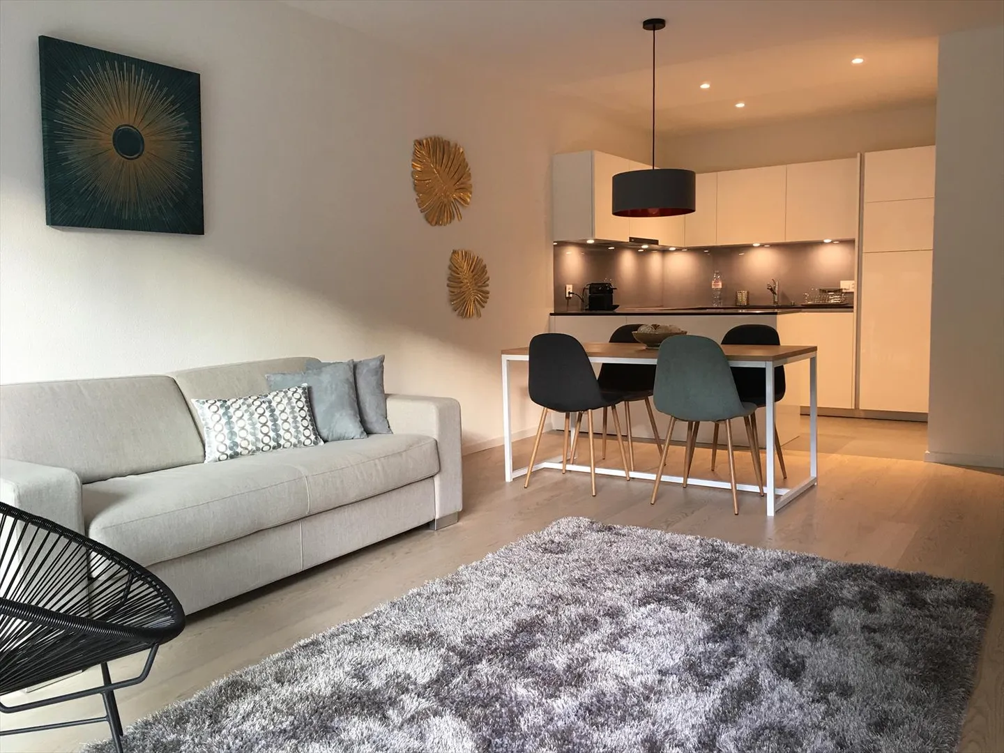 Furnished 2.5-room apartment - Photo 2 of 6