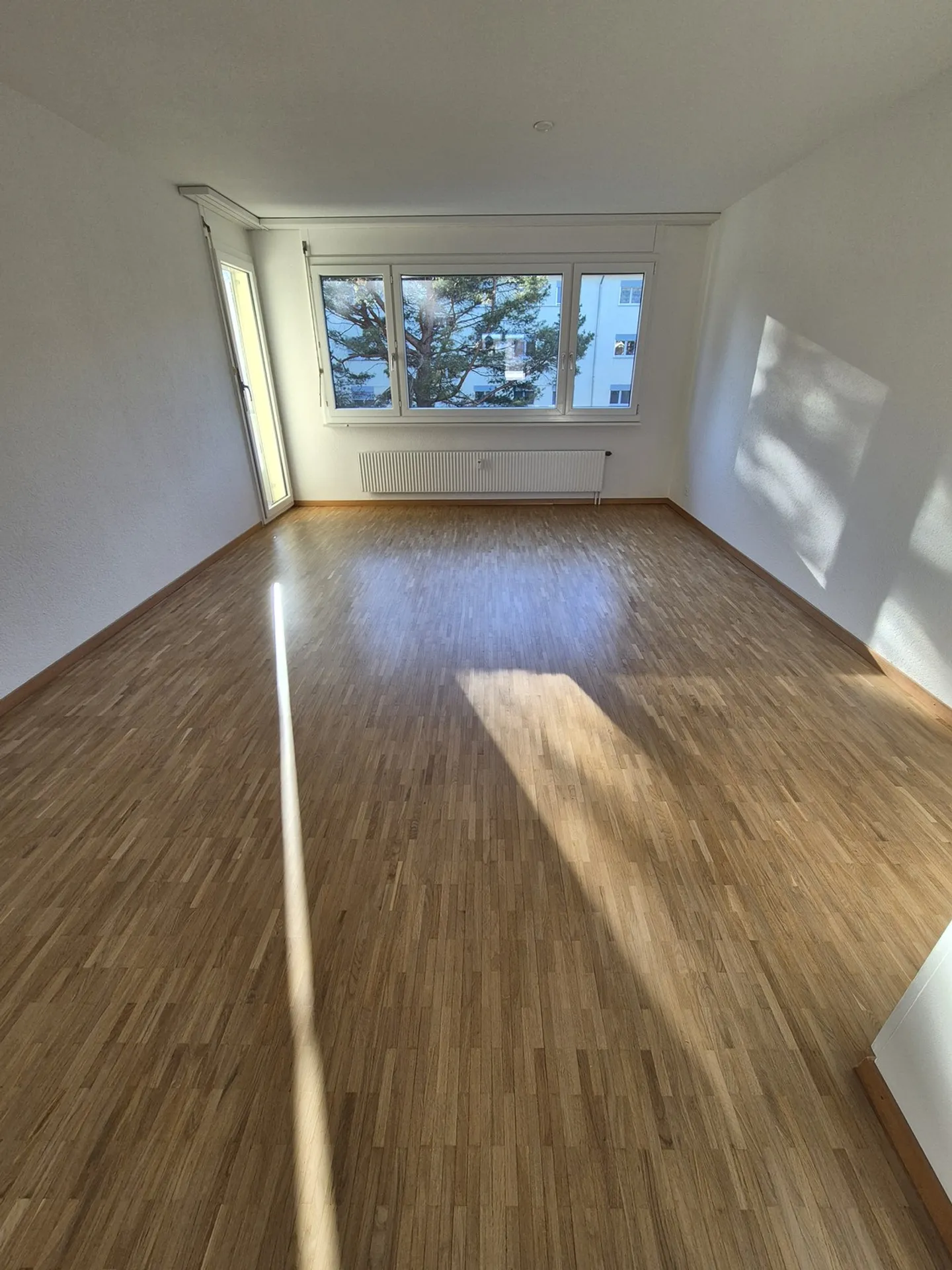 Vivere spazioso a un prezzo equo - Foto 5 di 7