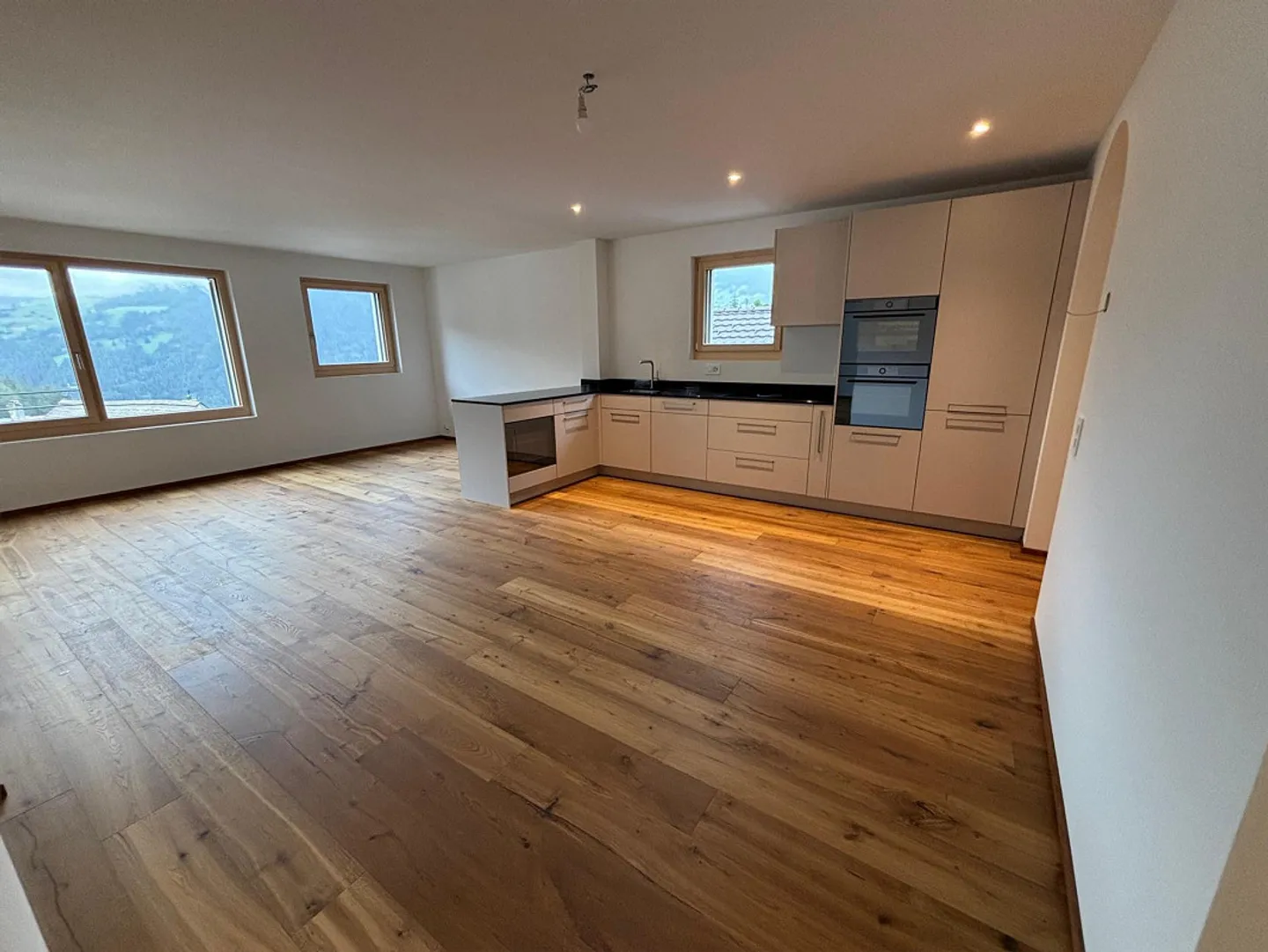 Neue 3.5-Zimmer-Wohnung in Zorten - Foto 2 von 13