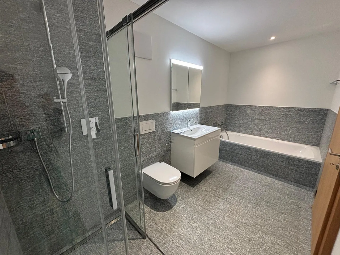 Neue 3.5-Zimmer-Wohnung in Zorten - Foto 8 von 13