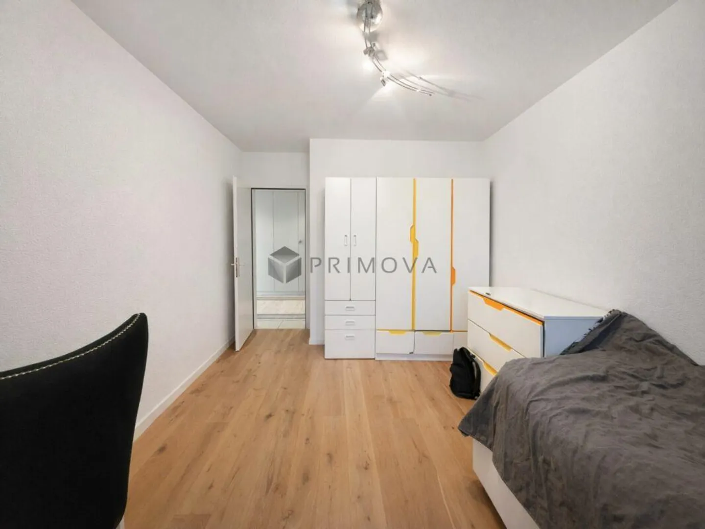 Geräumige Wohnung mit Balkon - Foto 8 von 10