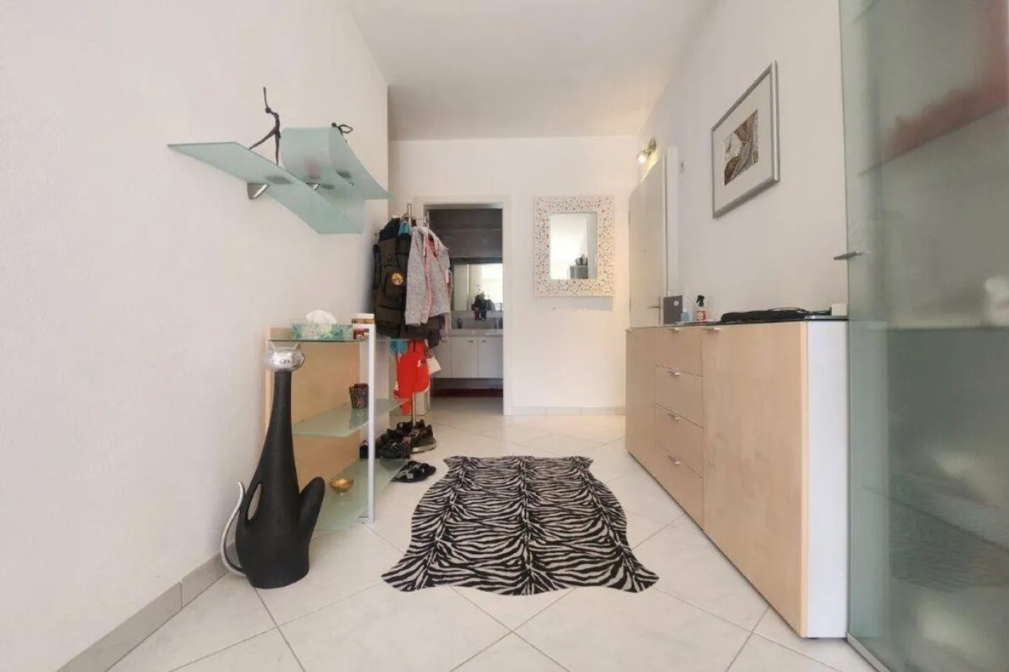 Appartement 2.5 pièces avec cour privée dans un emplacement central de Muralto - Photo 7 sur 9
