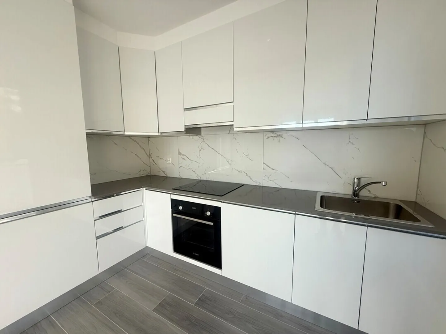 BIS ZU 3 GRATIS MONATE - Neue 3.5-Zimmer-Wohnung in Vacallo - Foto 2 von 12