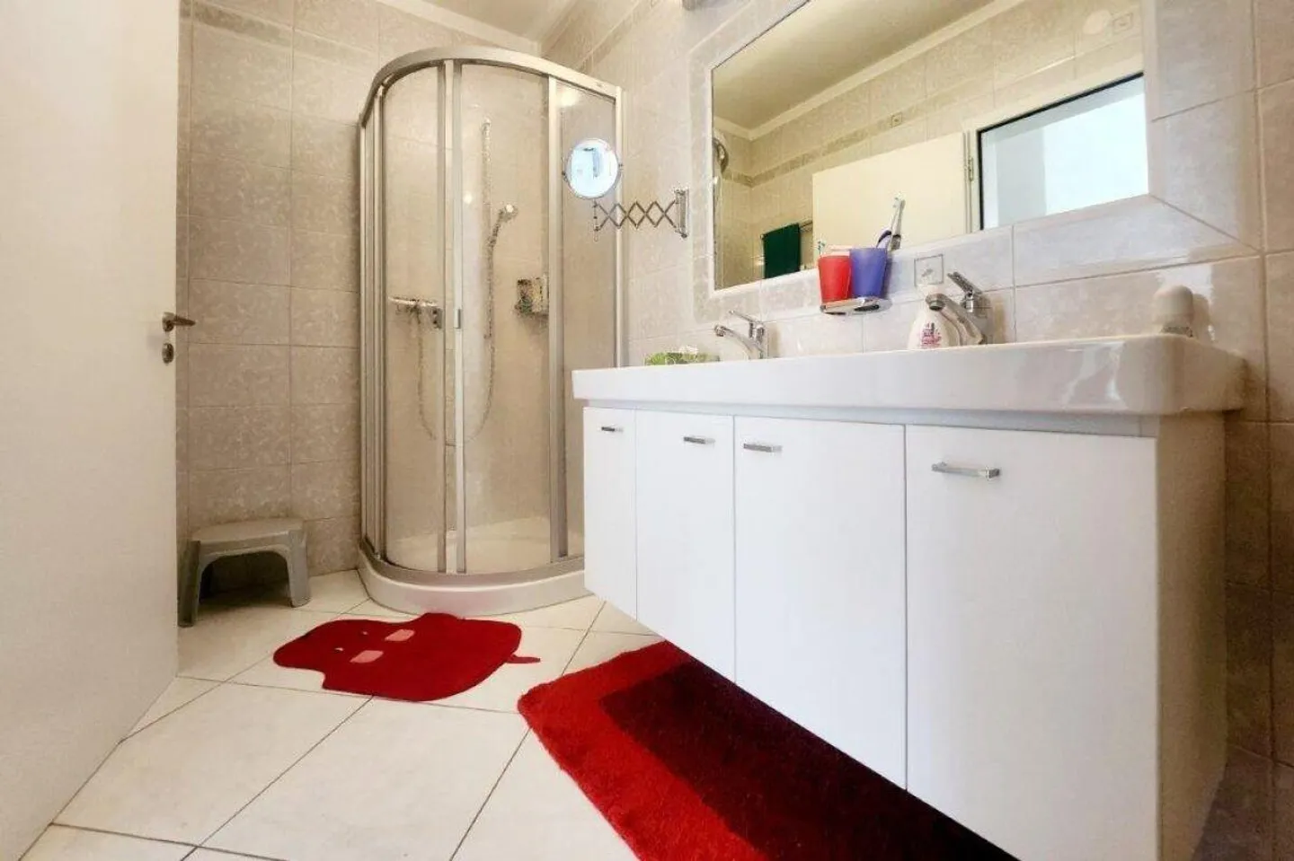 Appartement 2.5 pièces avec cour privée dans un emplacement central de Muralto - Photo 9 sur 9