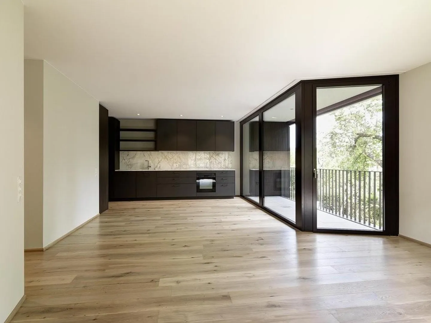 Nouveau bâtiment 2022: Spacieux appartement de 3.5 pièces avec loggia - Photo 4 sur 8