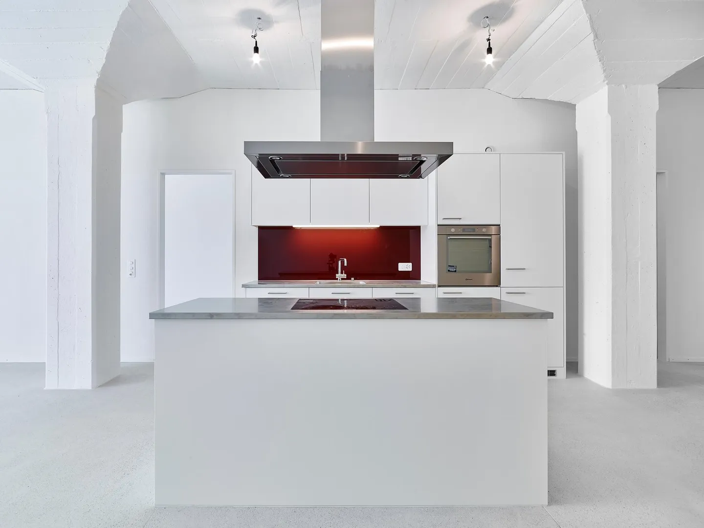 Exclusive 2.5-room apartment with loft ambiance - Photo 1 of 9