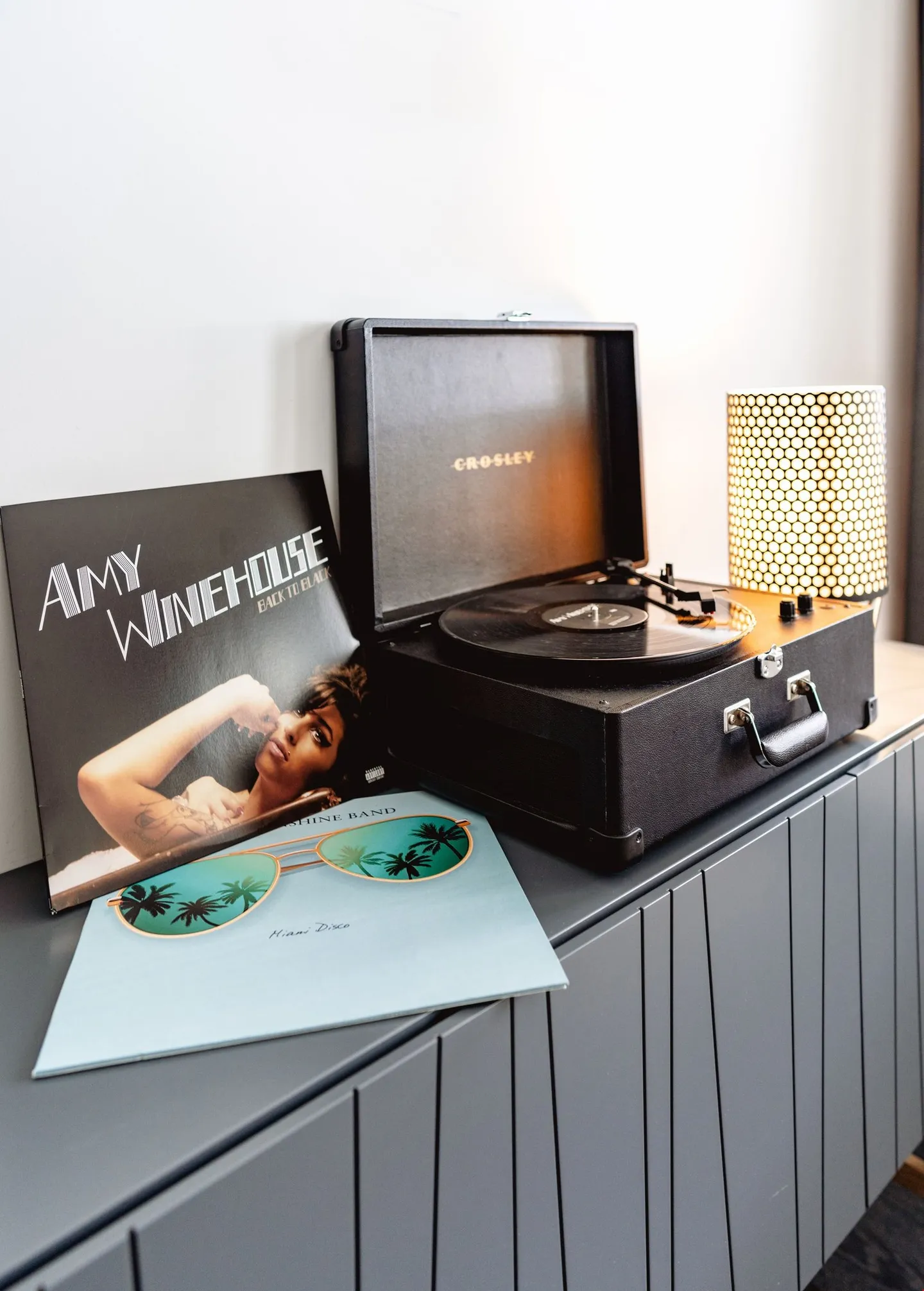 Residence 907 - Photo 7 of 9