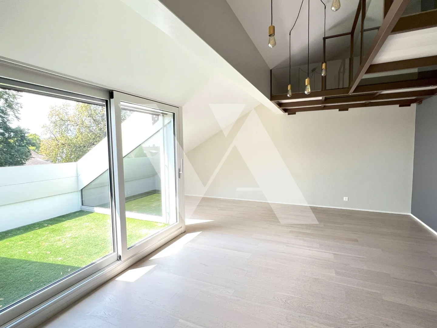 For sale? Exceptional 3.5-room apartment with mezzanine - Photo 2 of 10