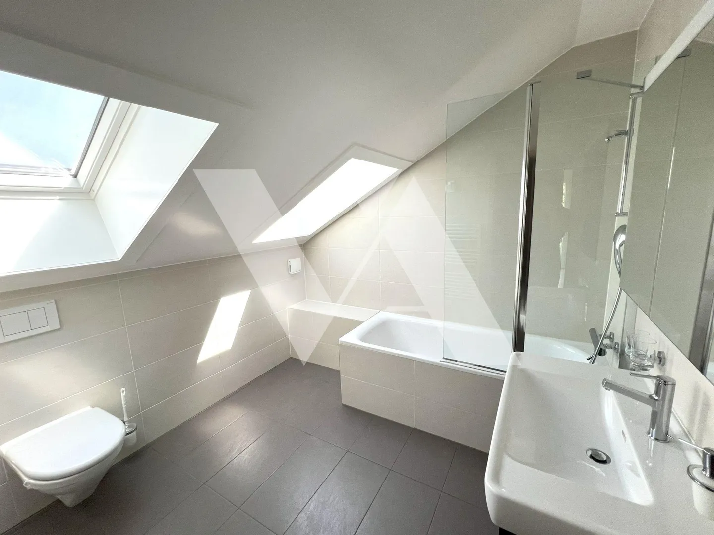 For sale? Exceptional 3.5-room apartment with mezzanine - Photo 8 of 10