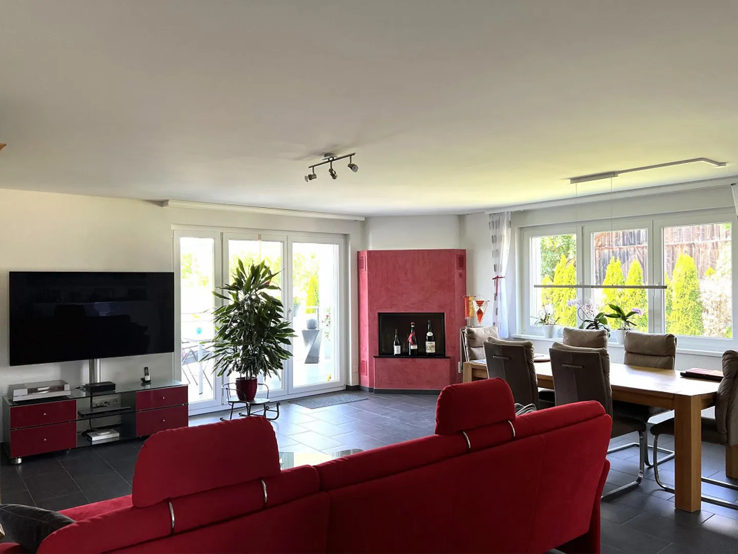 Well-maintained, newer property with large garage/workshop area - Photo 2 of 14