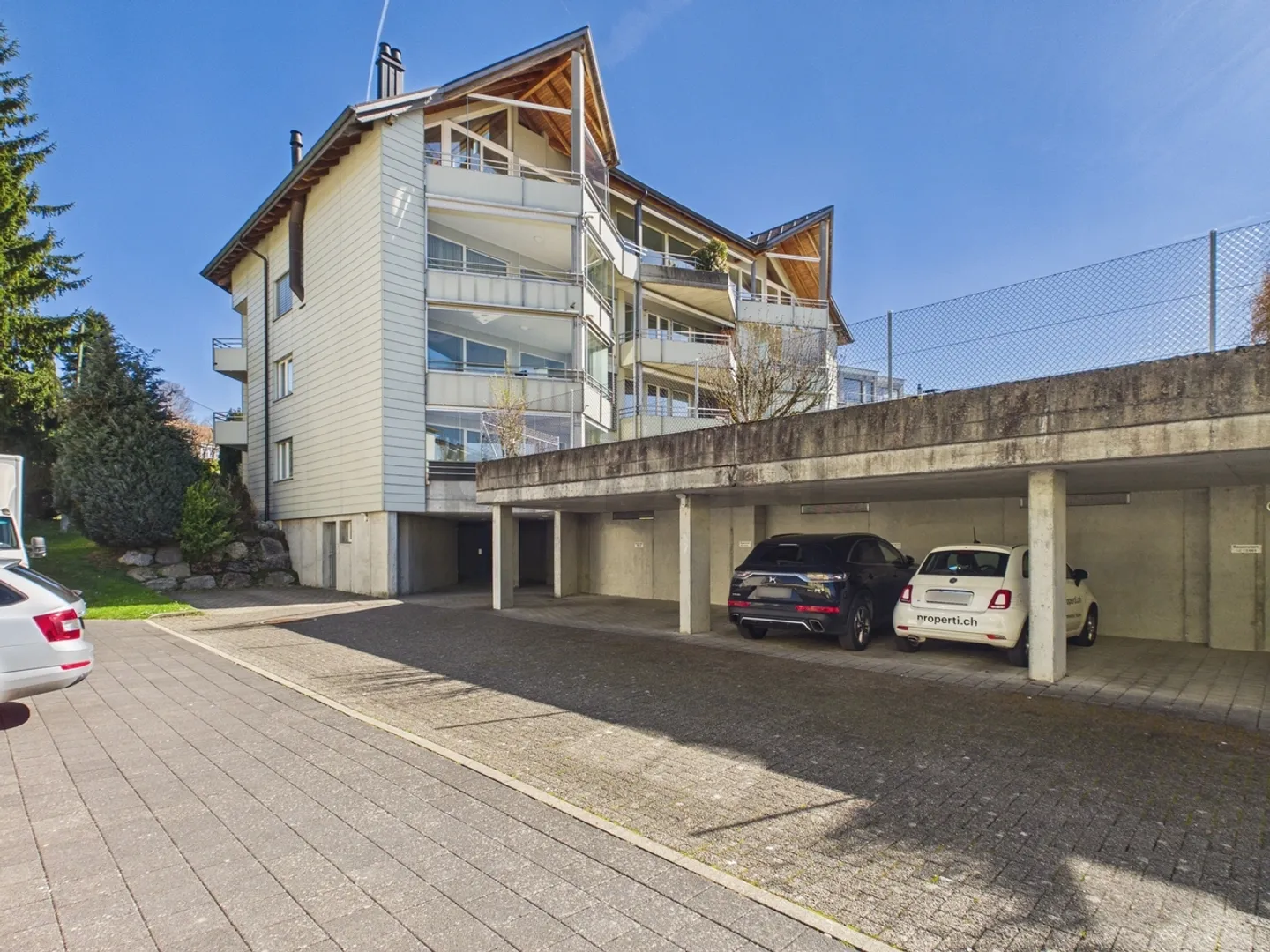 Ampio appartamento 5.5 locali - Foto 1 di 13