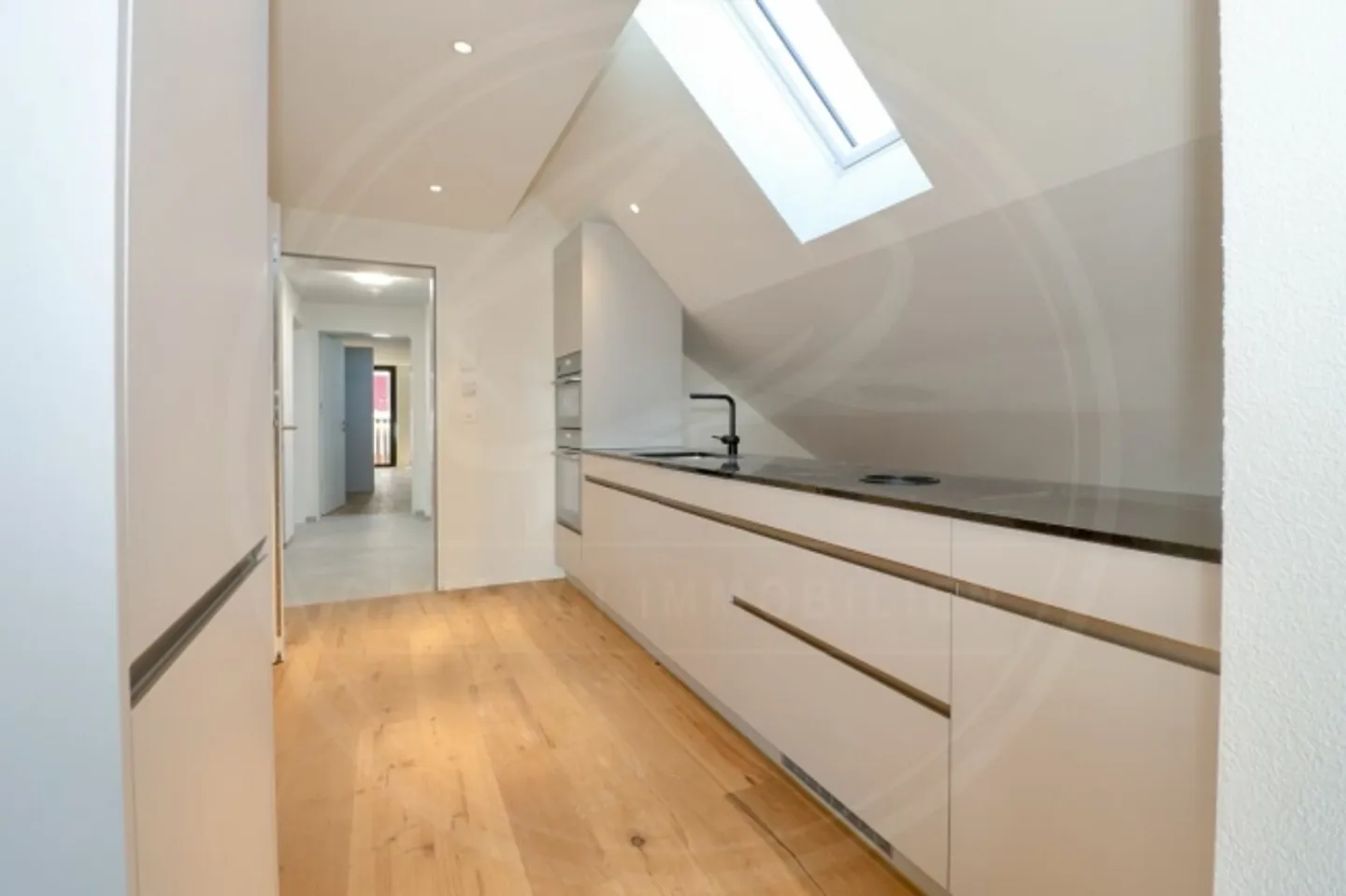 Appartement à louer - Photo 2 sur 9