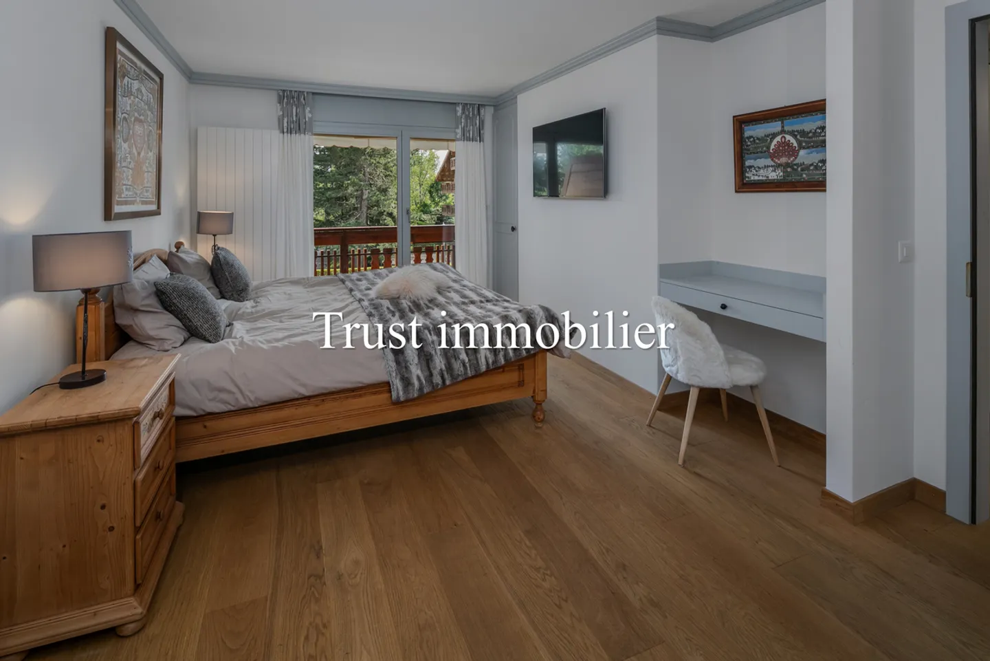 Beautiful 3.5-room apartment for sale in the center of Crans - Photo 3 of 15
