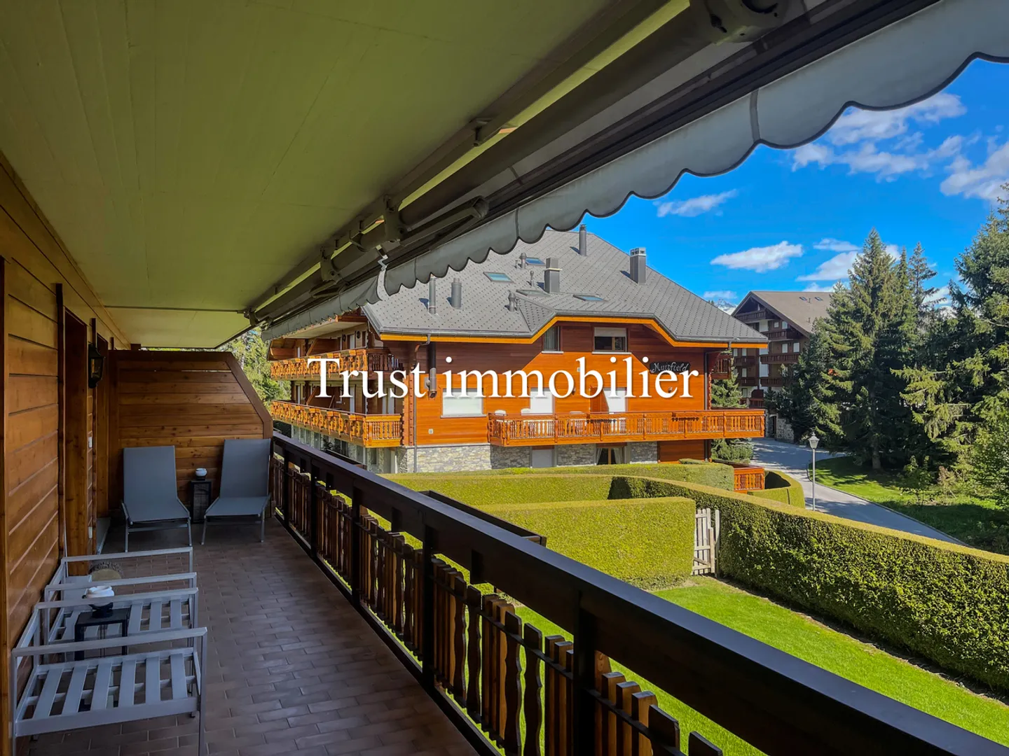 Beautiful 3.5-room apartment for sale in the center of Crans - Photo 8 of 15