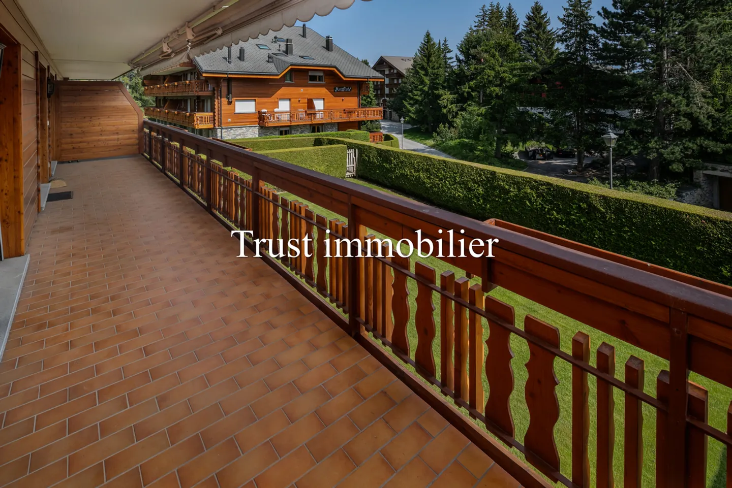 Beautiful 3.5-room apartment for sale in the center of Crans - Photo 13 of 15