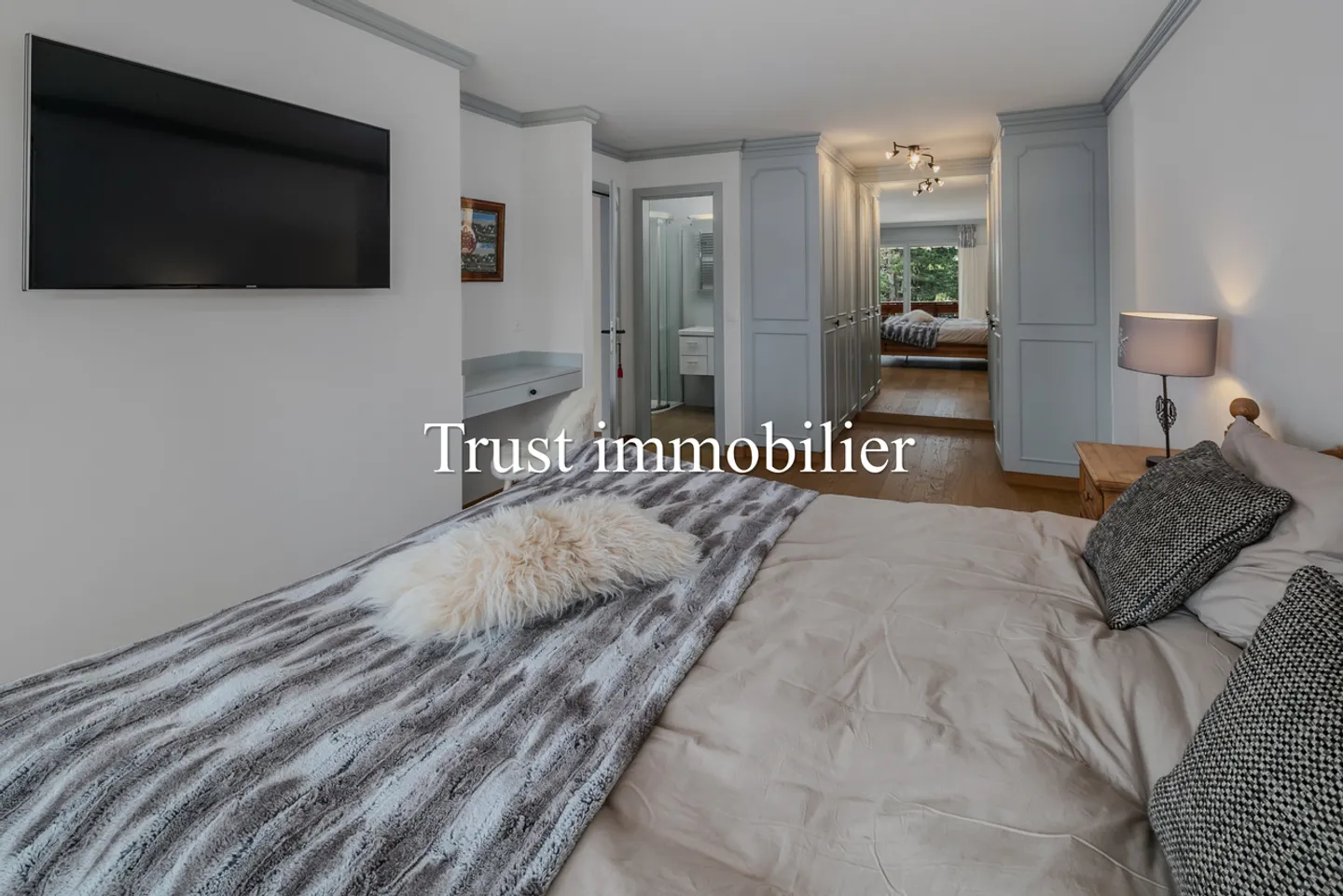 Beautiful 3.5-room apartment for sale in the center of Crans - Photo 11 of 15