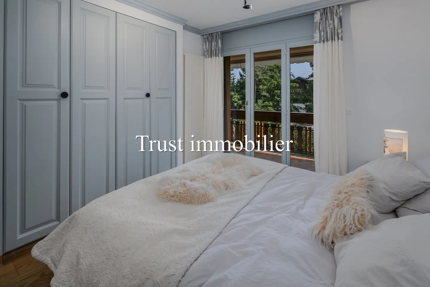 Beautiful 3.5-room apartment for sale in the center of Crans - Photo 10 of 15