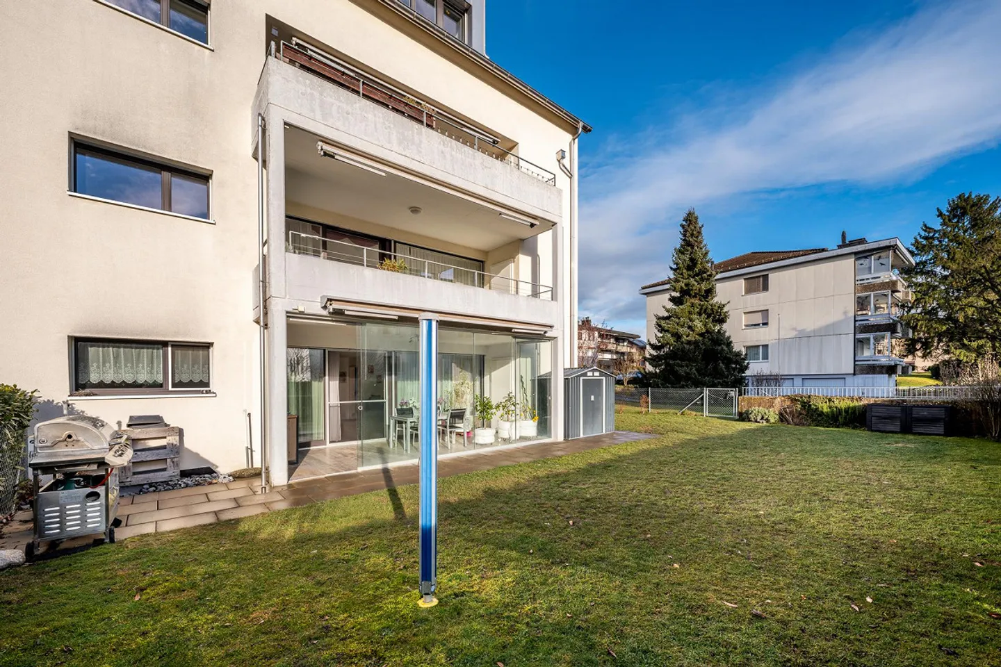 Modern 4.5-room garden apartment with winter garden and garden area - Photo 11 of 13