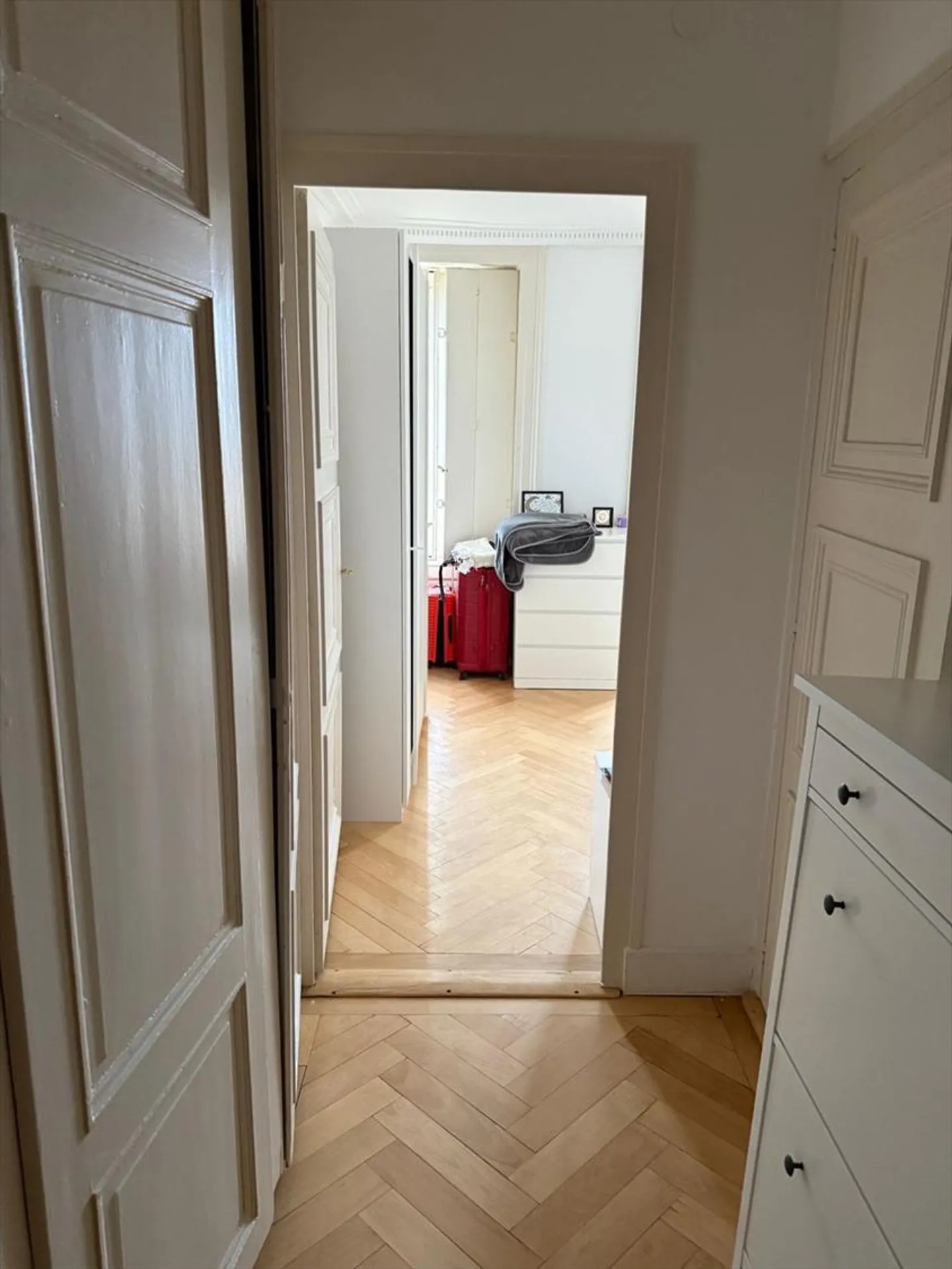 2.5 Room Apartment - Photo 2 of 8