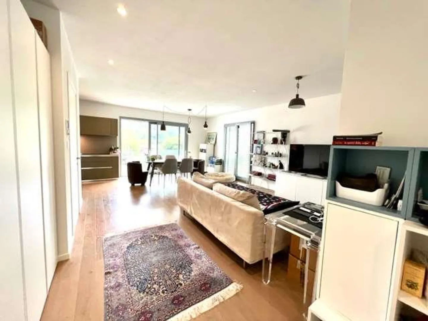 Bel appartement de 2,5 pièces de haute qualité - Photo 1 sur 13