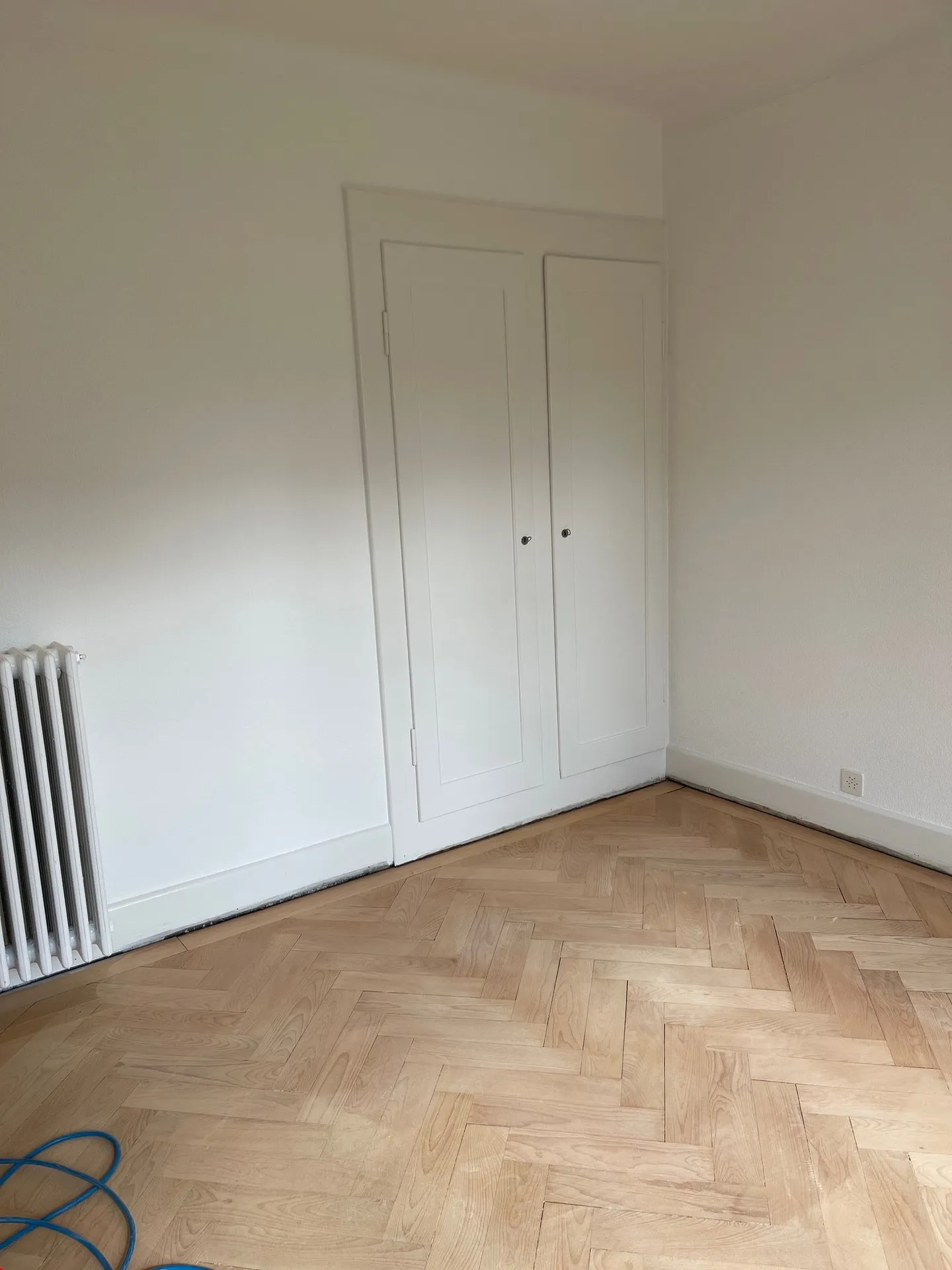 Charming Apartment with Balcony - Photo 3 of 10