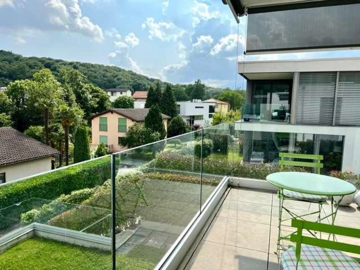 Bel appartement de 2,5 pièces de haute qualité - Photo 3 sur 13