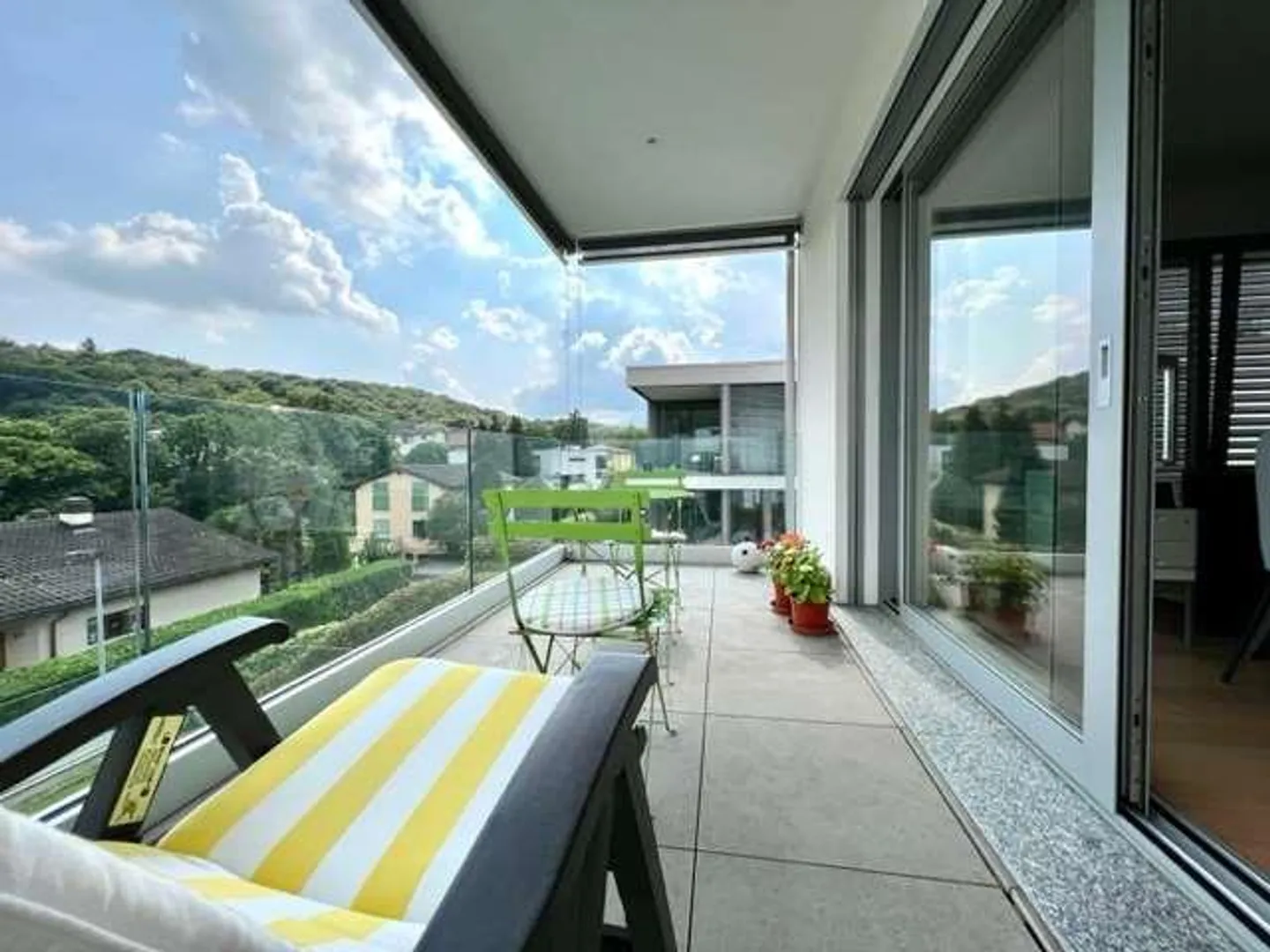 Bel appartement de 2,5 pièces de haute qualité - Photo 5 sur 13