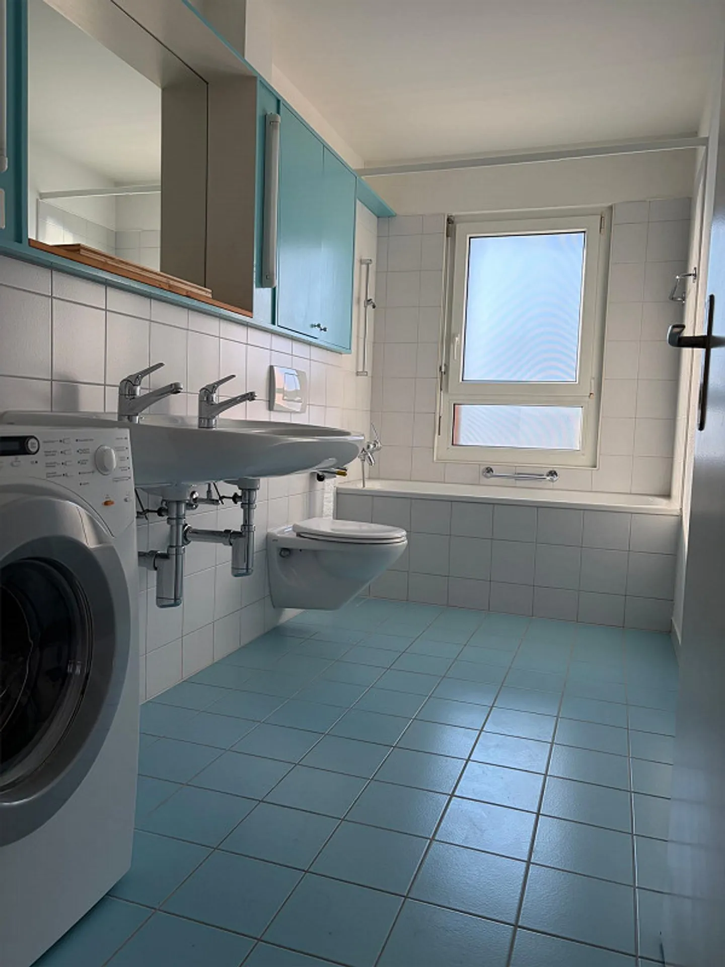 Beautiful, bright 5.5-room apartment for rent in Murten! - Photo 5 of 11