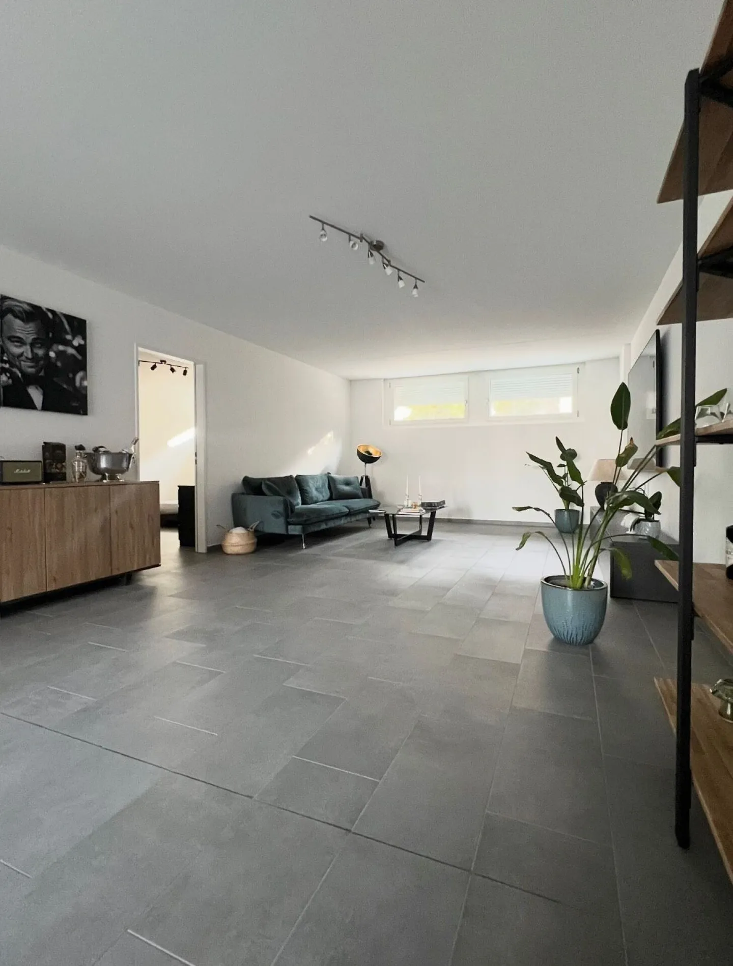 Moderno appartamento giardino 2.5 locali con terrazza privata e posto auto a Pratteln - Foto 2 di 14