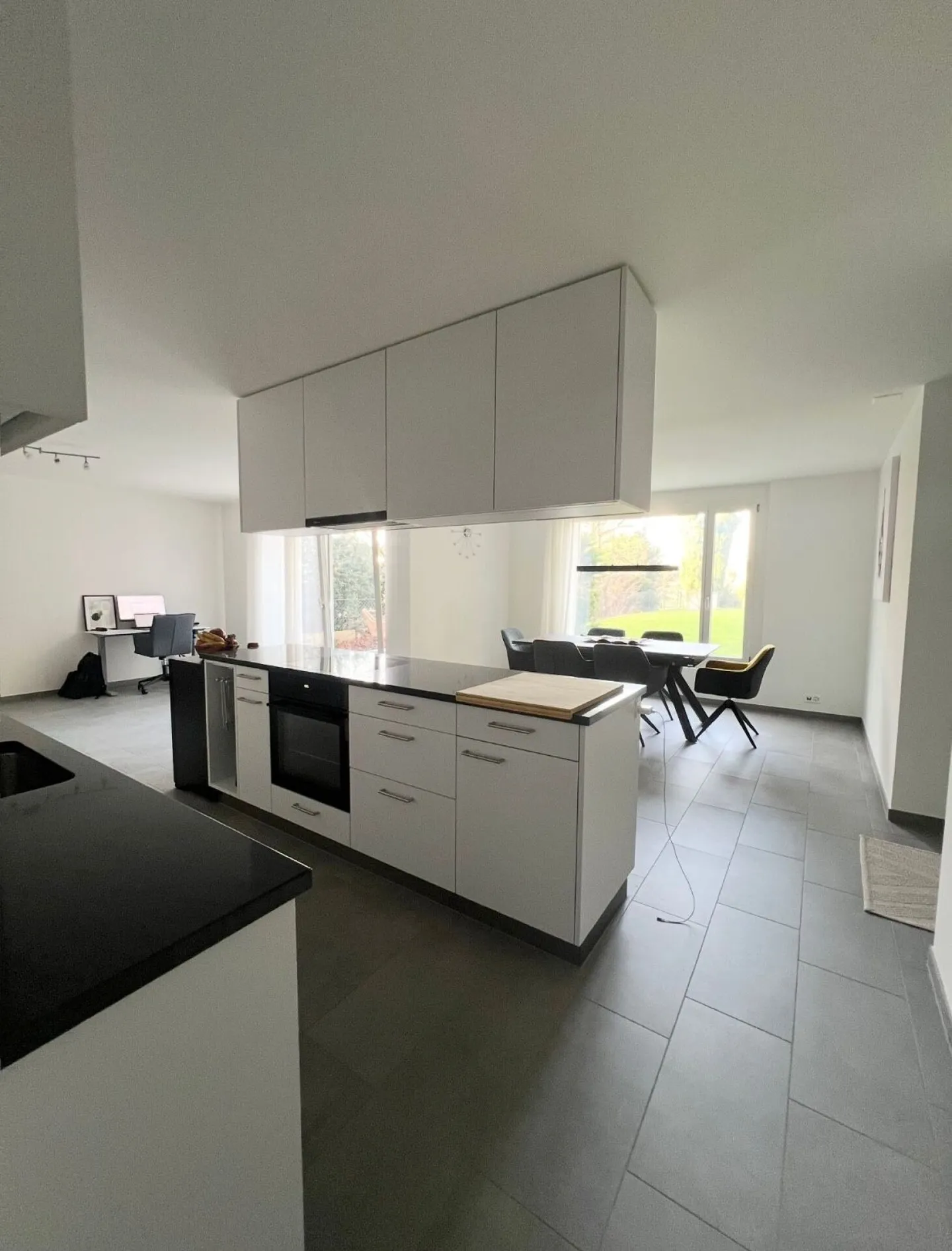 Moderno appartamento giardino 2.5 locali con terrazza privata e posto auto a Pratteln - Foto 3 di 14