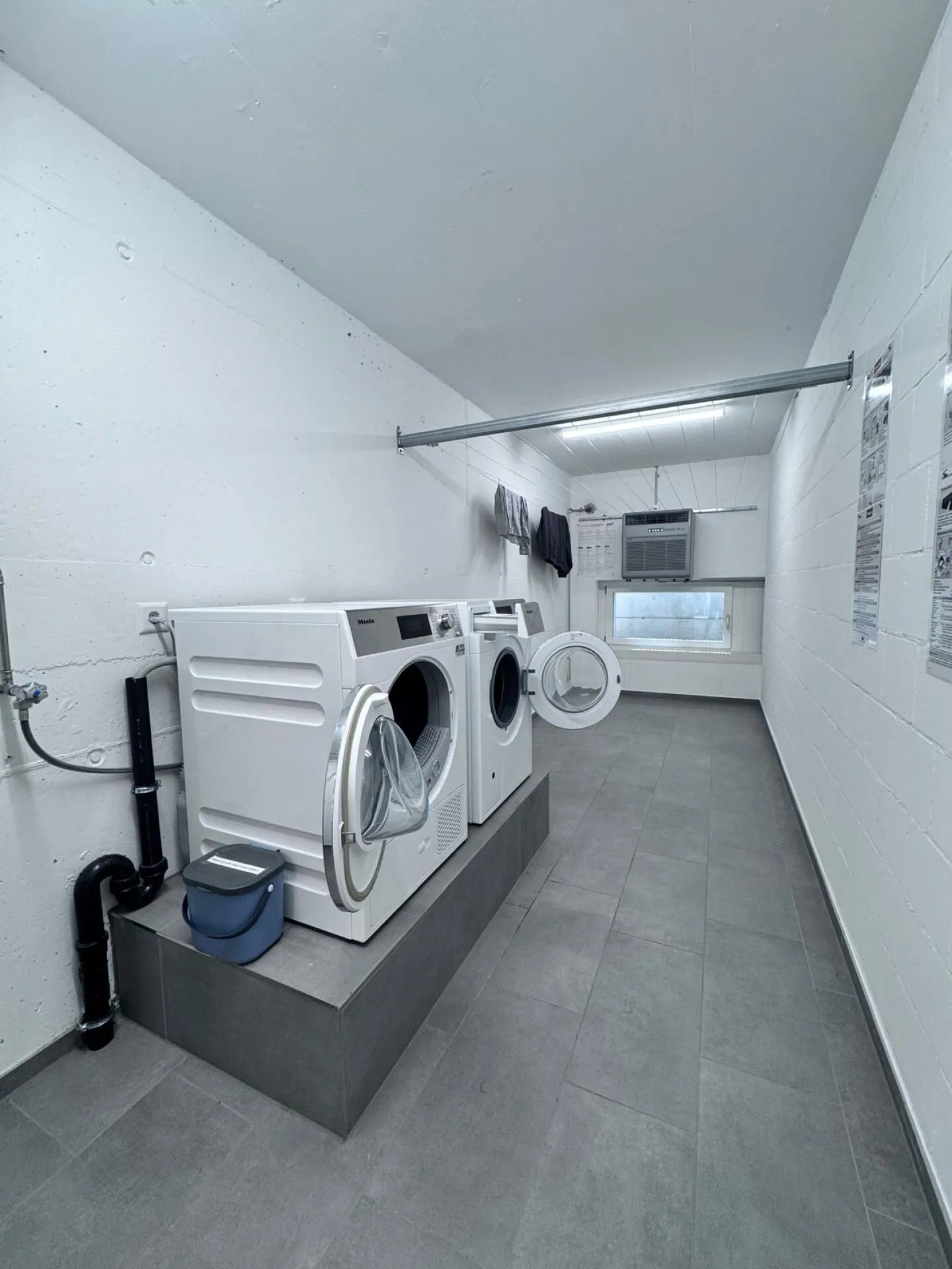 Moderno appartamento giardino 2.5 locali con terrazza privata e posto auto a Pratteln - Foto 14 di 14