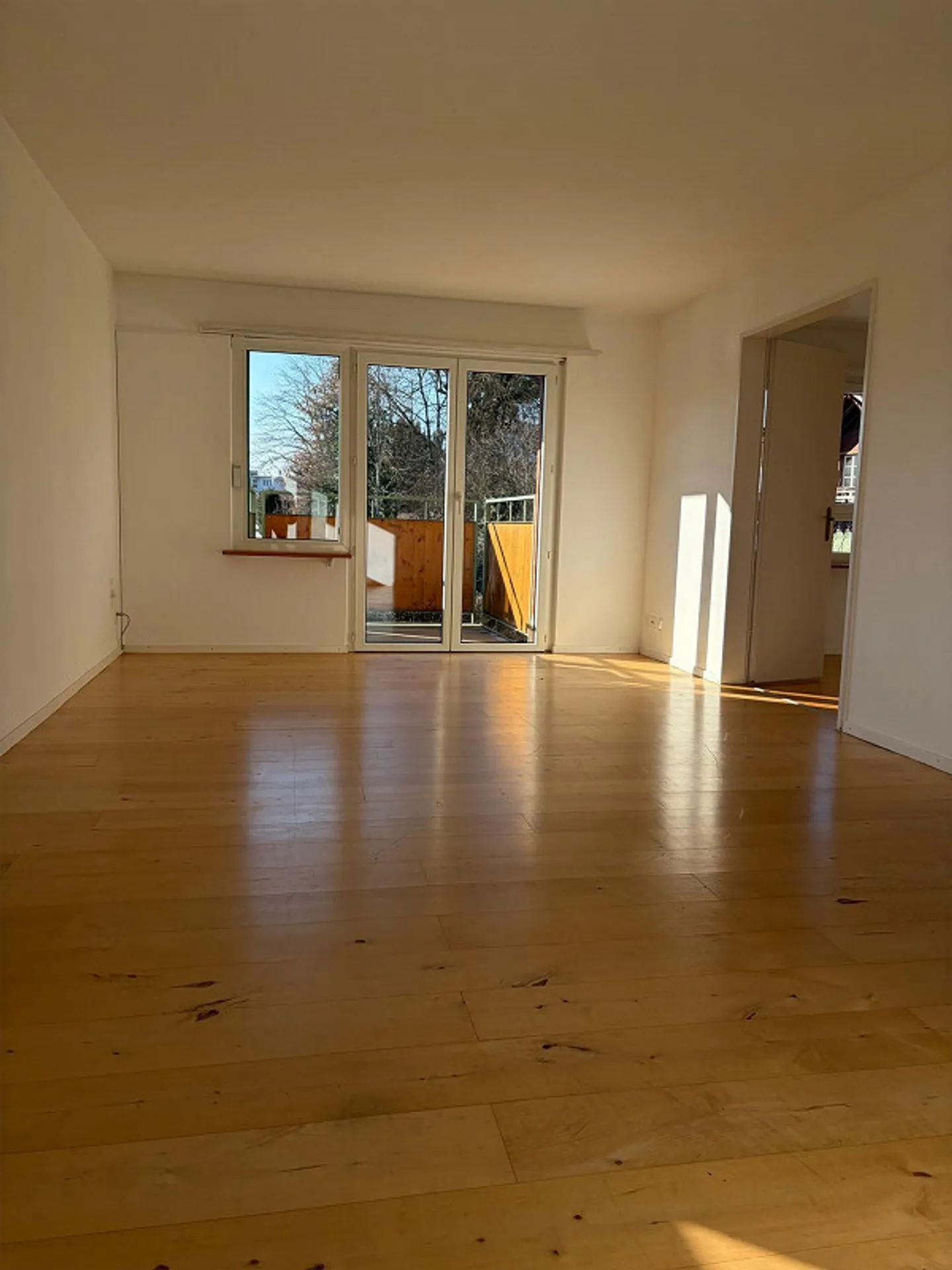 Beautiful, bright 5.5-room apartment for rent in Murten! - Photo 7 of 11