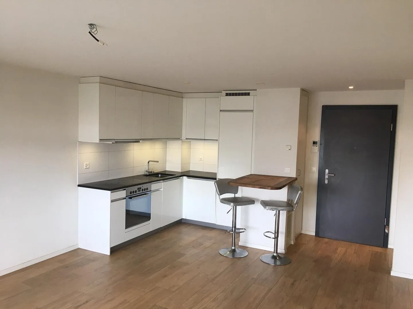 SCHÖNE 2 ½ ZIMMER WOHNUNG - Foto 4 von 4