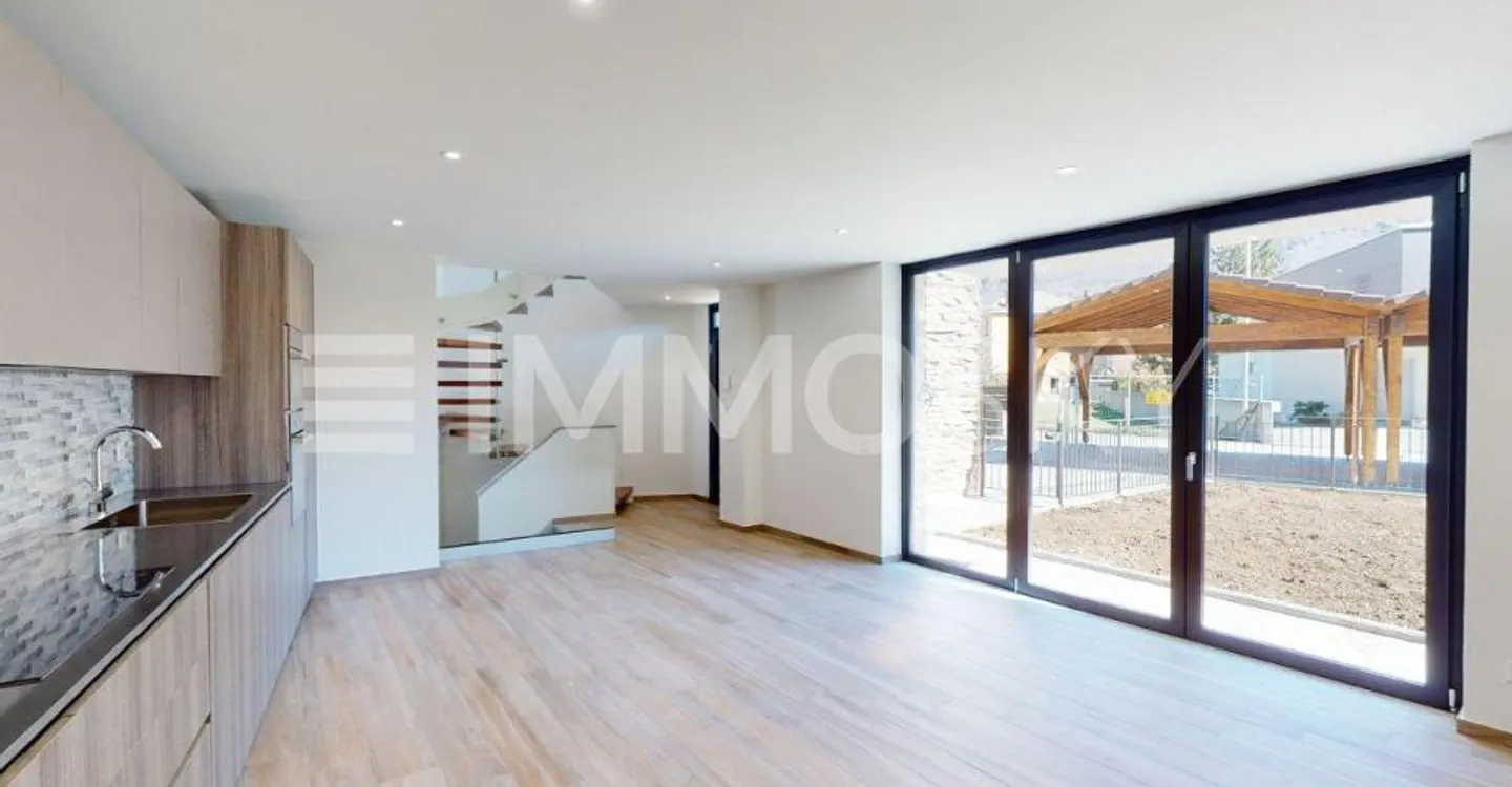 Casa moderna con materiali di alta qualità e molti dettagli unici - Foto 1 di 5