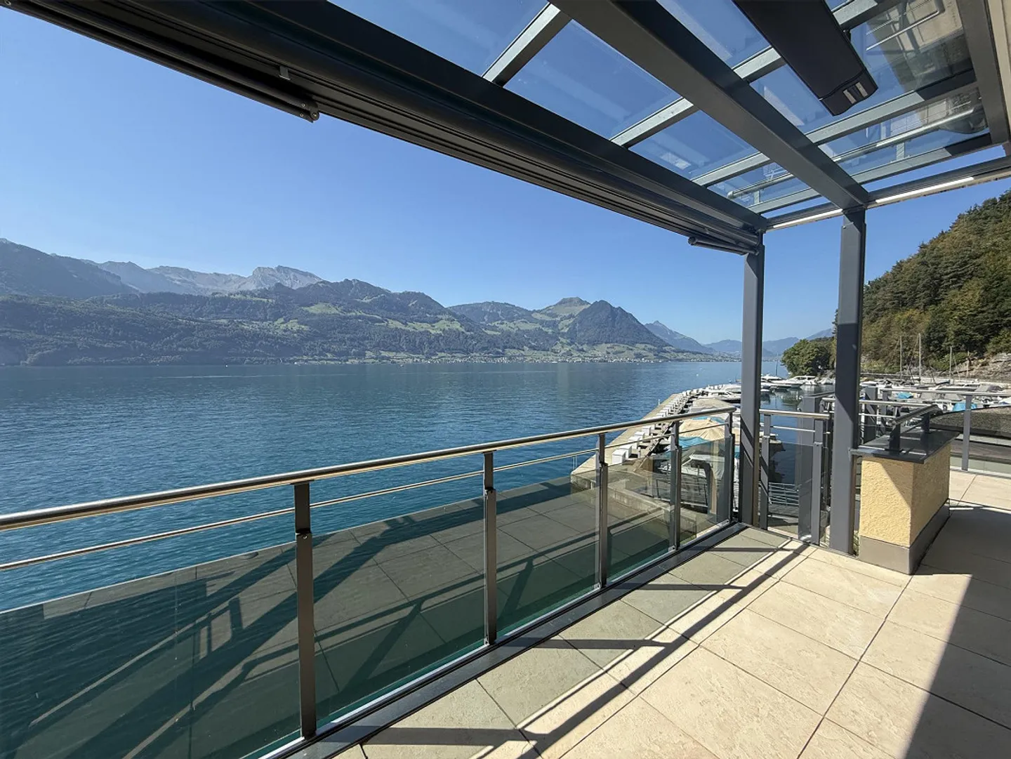 Appartamento duplex di 3,5 locali direttamente al lago - Foto 2 di 18