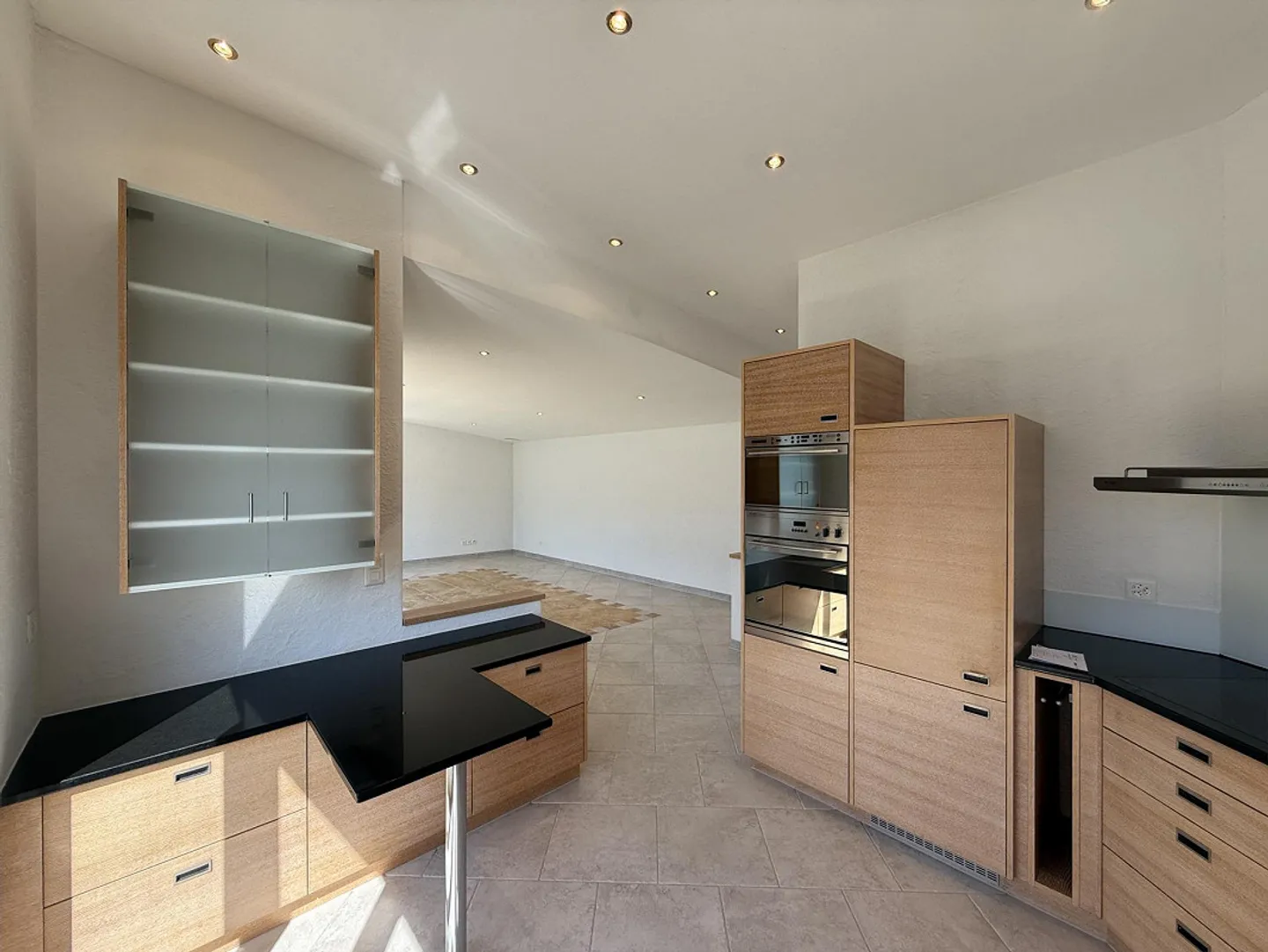 Appartamento duplex di 3,5 locali direttamente al lago - Foto 9 di 18