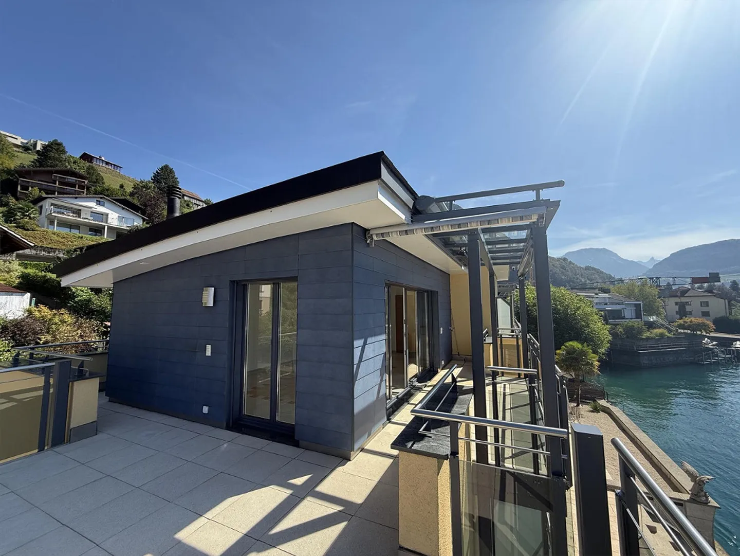 Appartamento duplex di 3,5 locali direttamente al lago - Foto 4 di 18