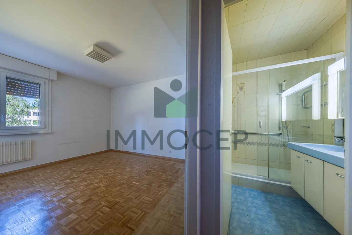 Spacious 5-Room Apartment - Photo 5 of 9
