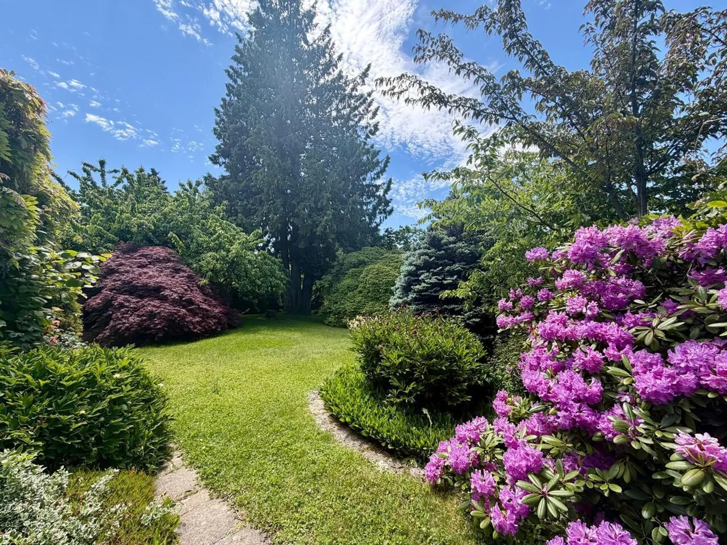 10-Zimmer-Haus - Foto 2 von 11