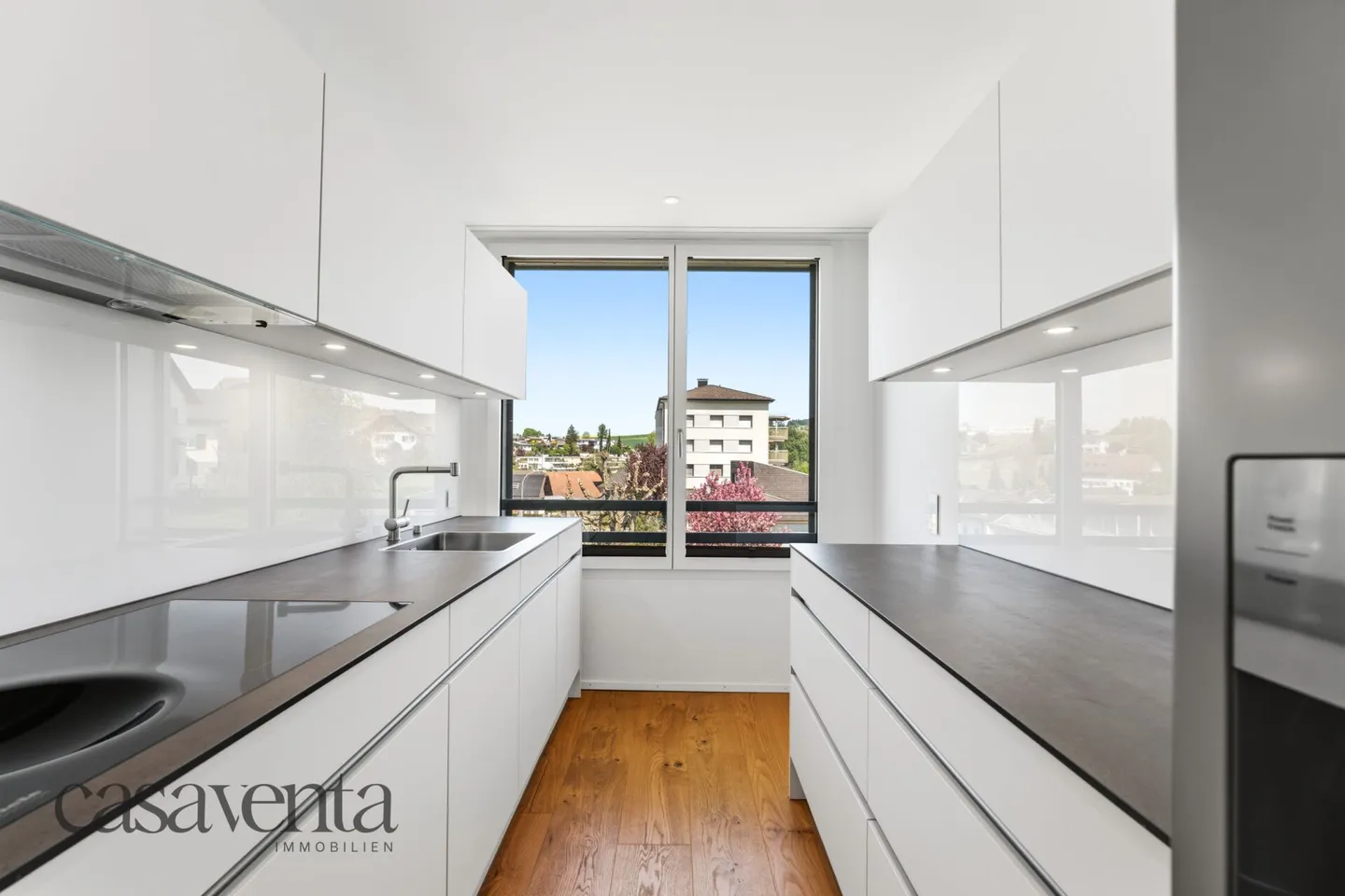 Appartement penthouse exclusif avec une vue imprenable sur la vieille ville de Beromünster - Photo 13 sur 31