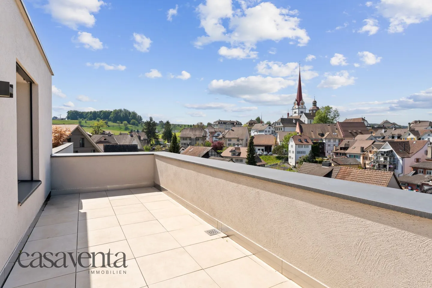 Appartement penthouse exclusif avec une vue imprenable sur la vieille ville de Beromünster - Photo 21 sur 31