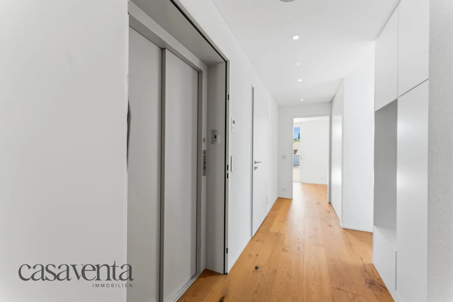 Appartement penthouse exclusif avec une vue imprenable sur la vieille ville de Beromünster - Photo 24 sur 31