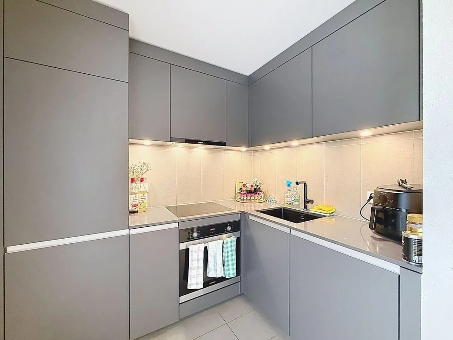 2.5 Room Apartment - Photo 4 of 6