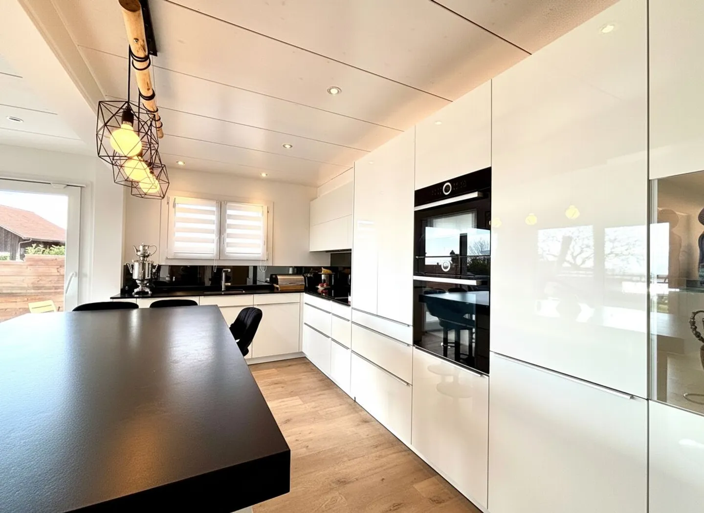 Charming 5.5 Room House - Photo 4 of 13