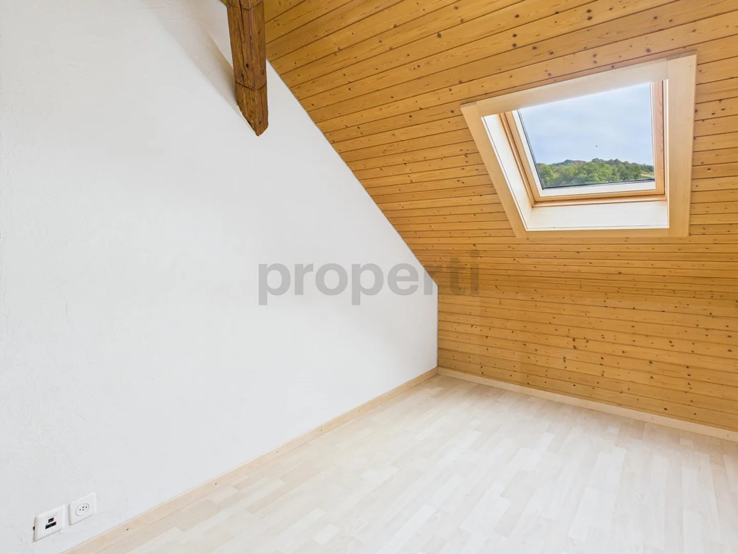 Charming 5.5-room apartment with lake view in Twann - Photo 8 of 14