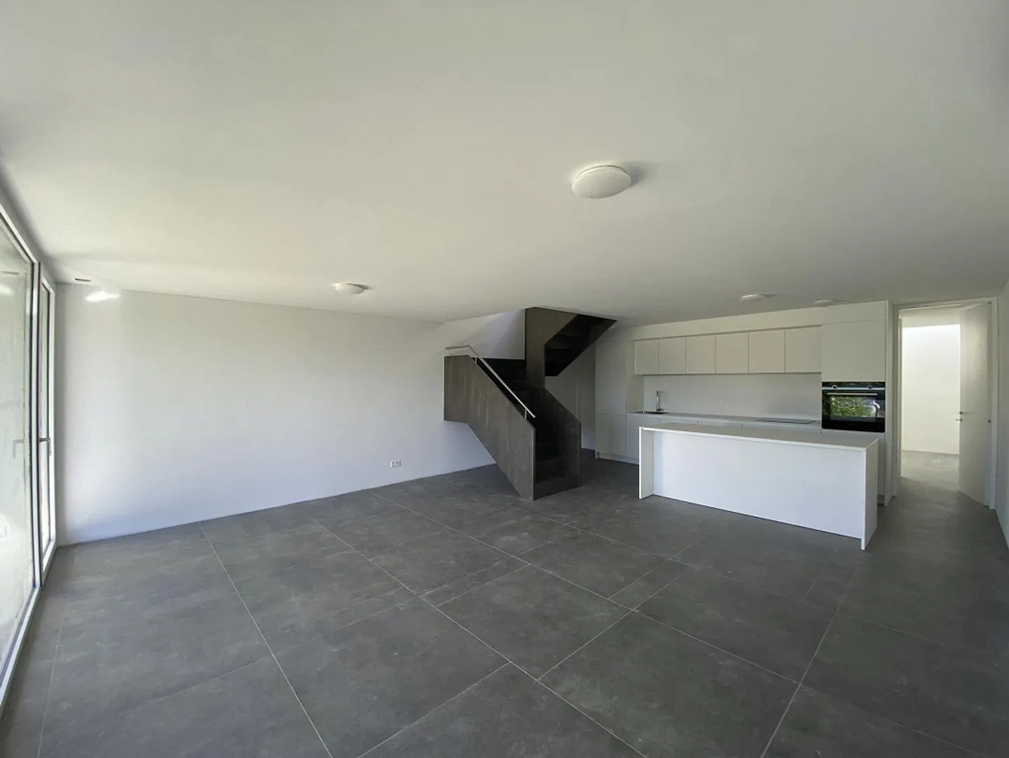 Moderner Duplex mit 3,5 Zimmern, privatem Garten und Terrasse - Foto 3 von 7