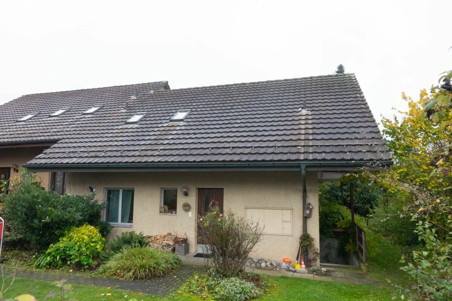 Bright, semi-detached single-family house with cozy garden - Photo 1 of 11