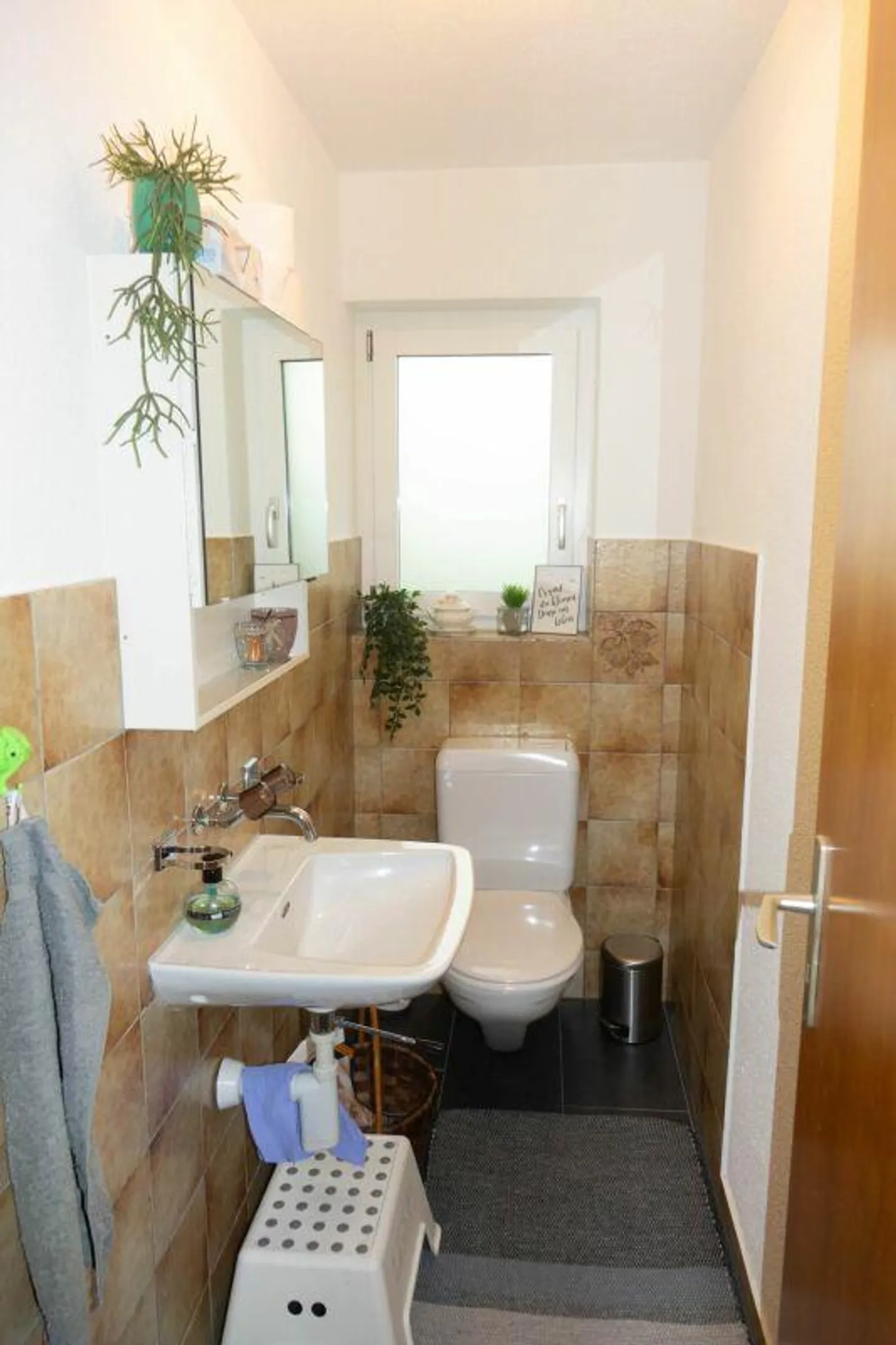 Bright, semi-detached single-family house with cozy garden - Photo 9 of 11